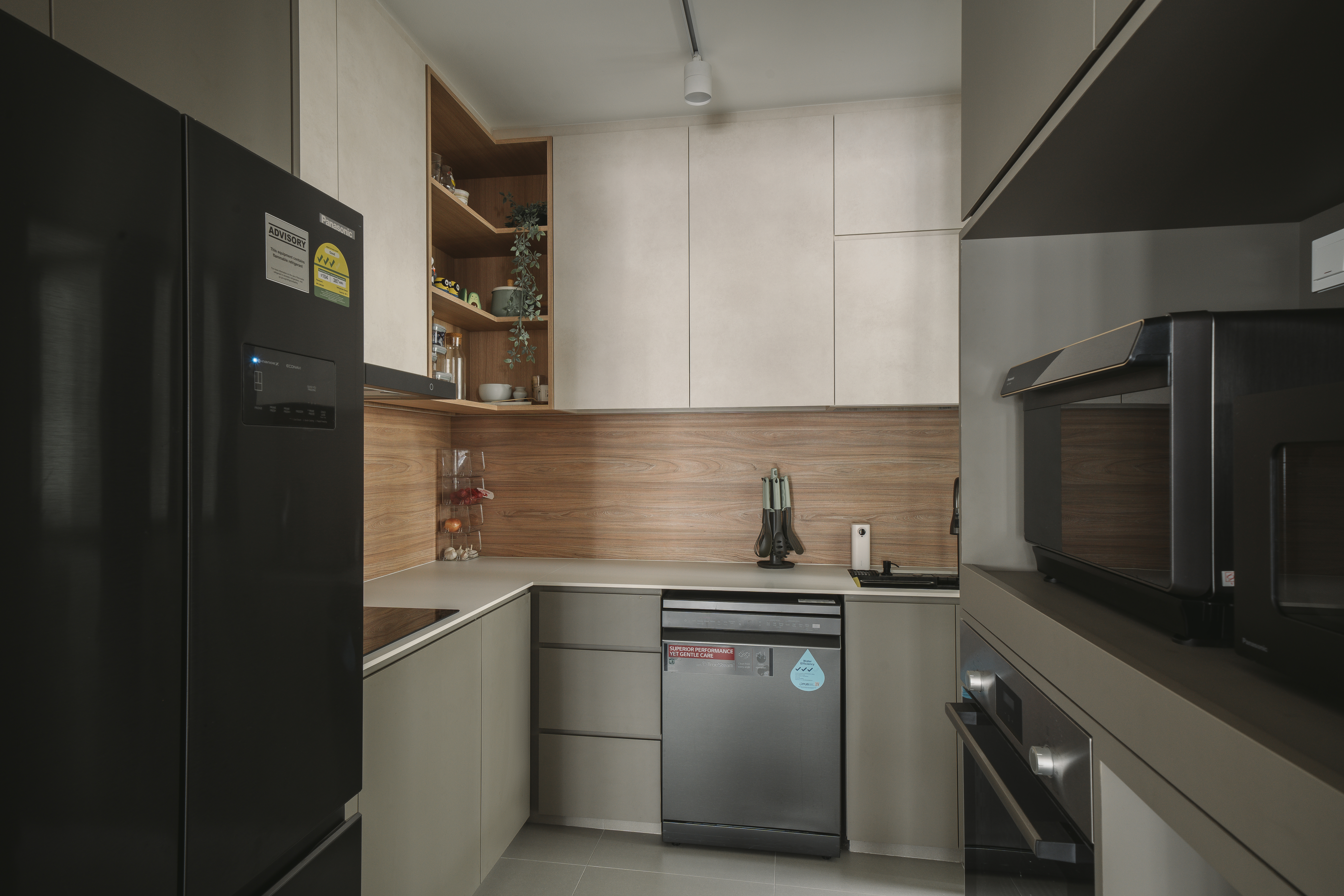 House tour: first look at our $70k renovated 4 room BTO