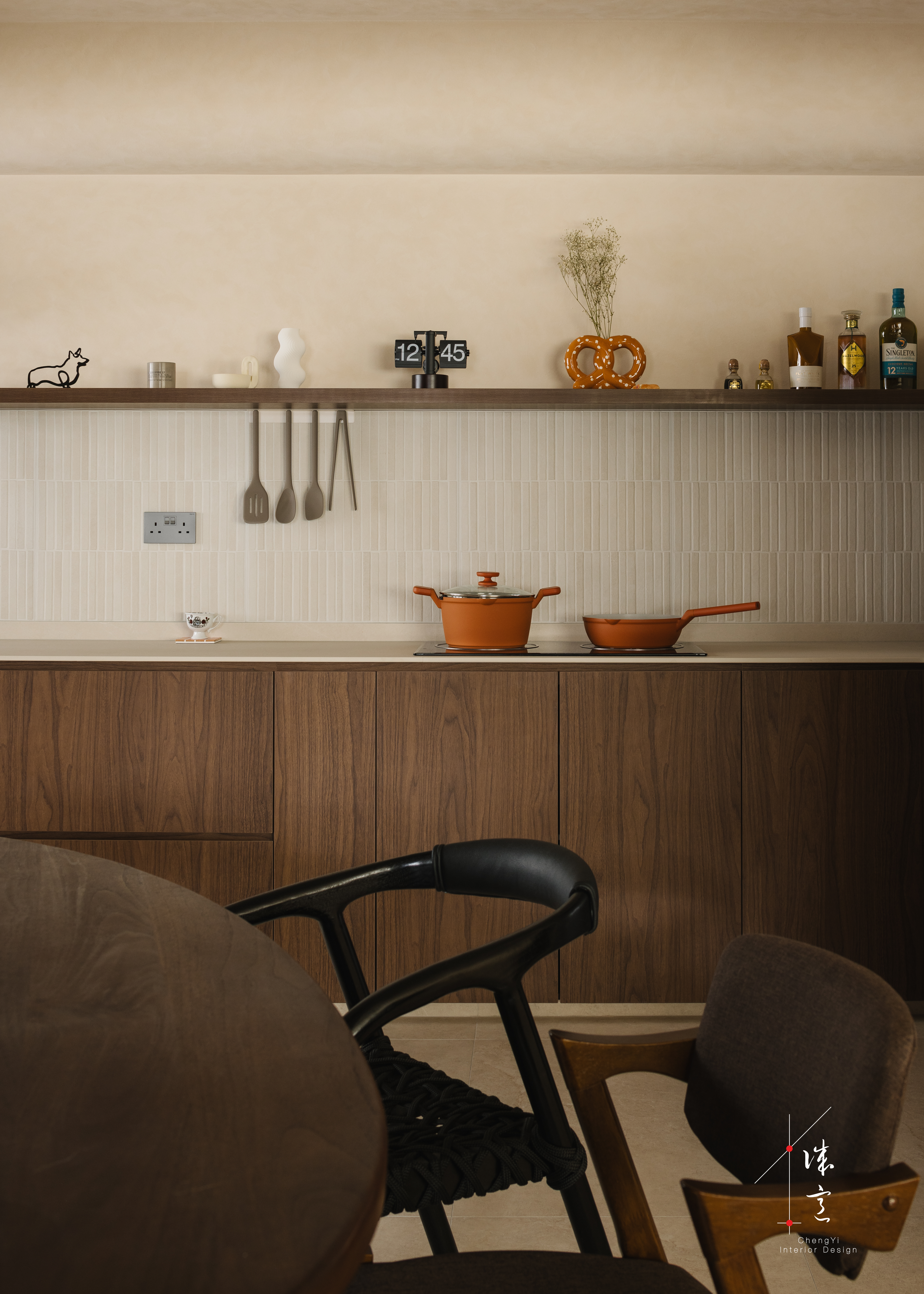 Warm Walnut House with SkyLight | 95K Reno 5RM BTO @Loafy.Haus