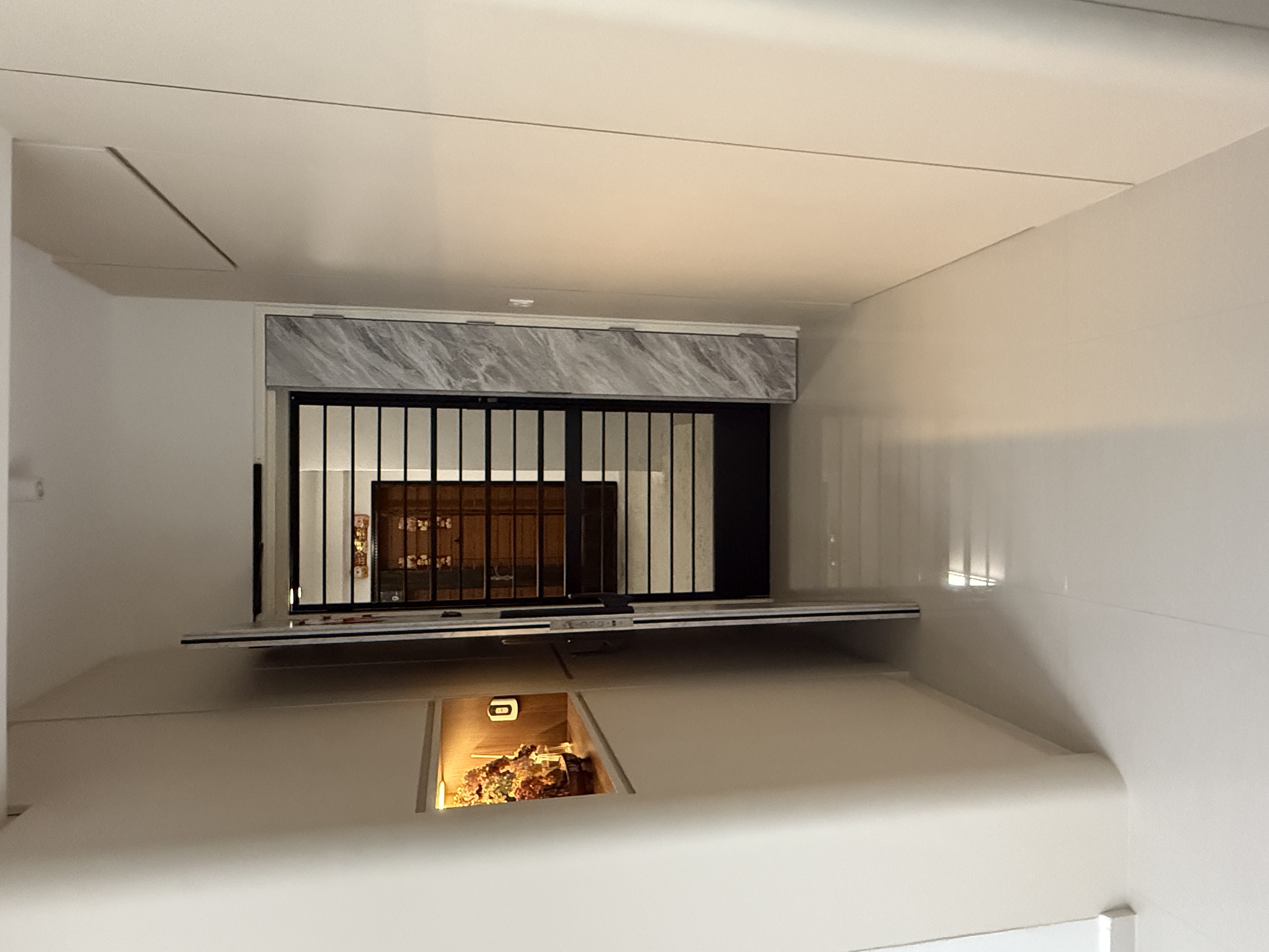 Cozy entry way with lucky charms to welcome us everytime we got home~