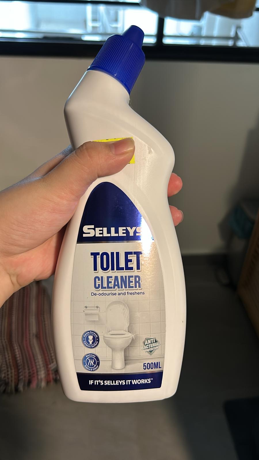 Upkeep & Maintenance of the Home: Essential cleaning supplies