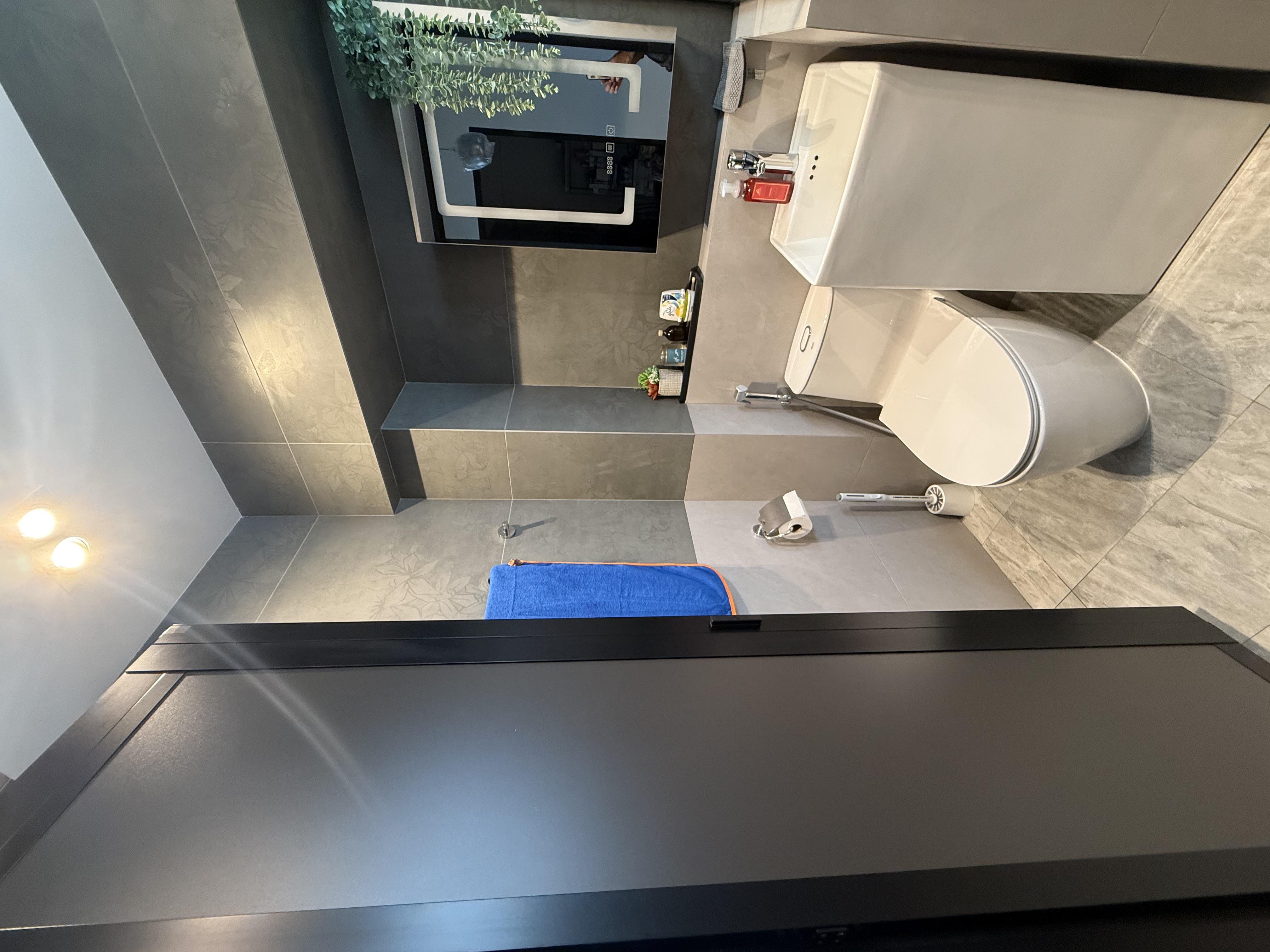 Fifty-Shades-of-Grey-Bathroom