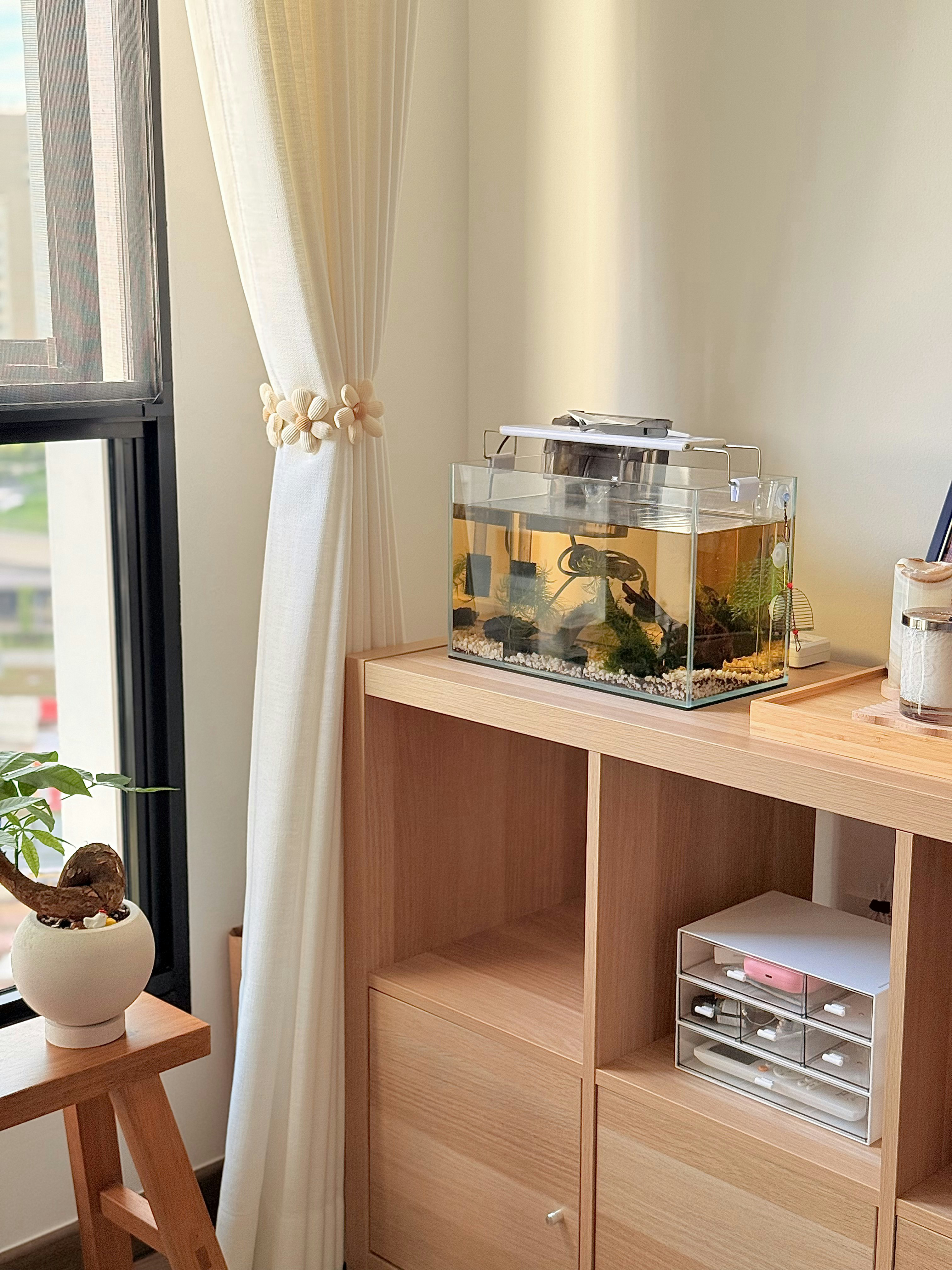 Our minimal and clutter free japandi-inspired study room.