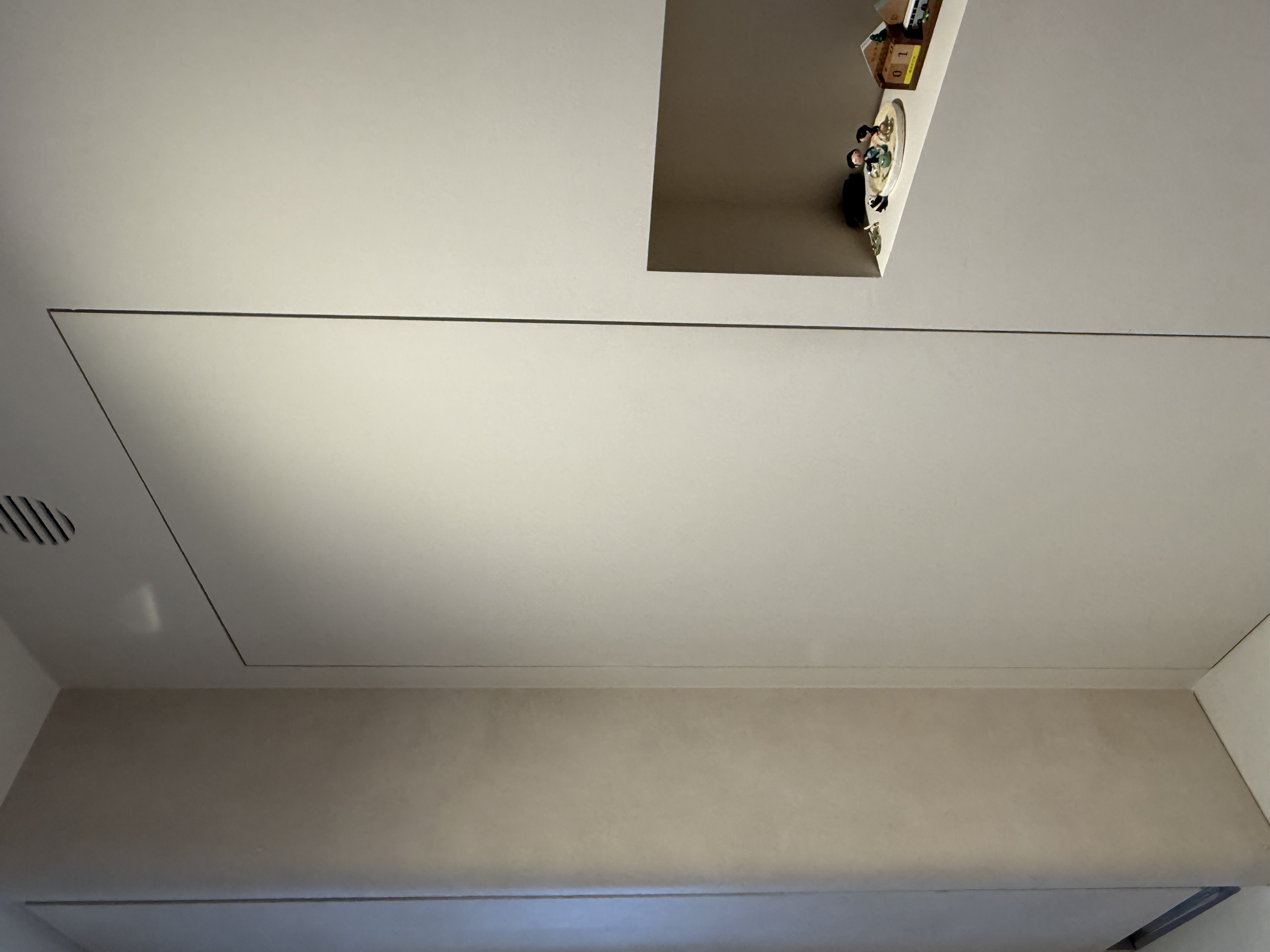 Small yet functional entryway