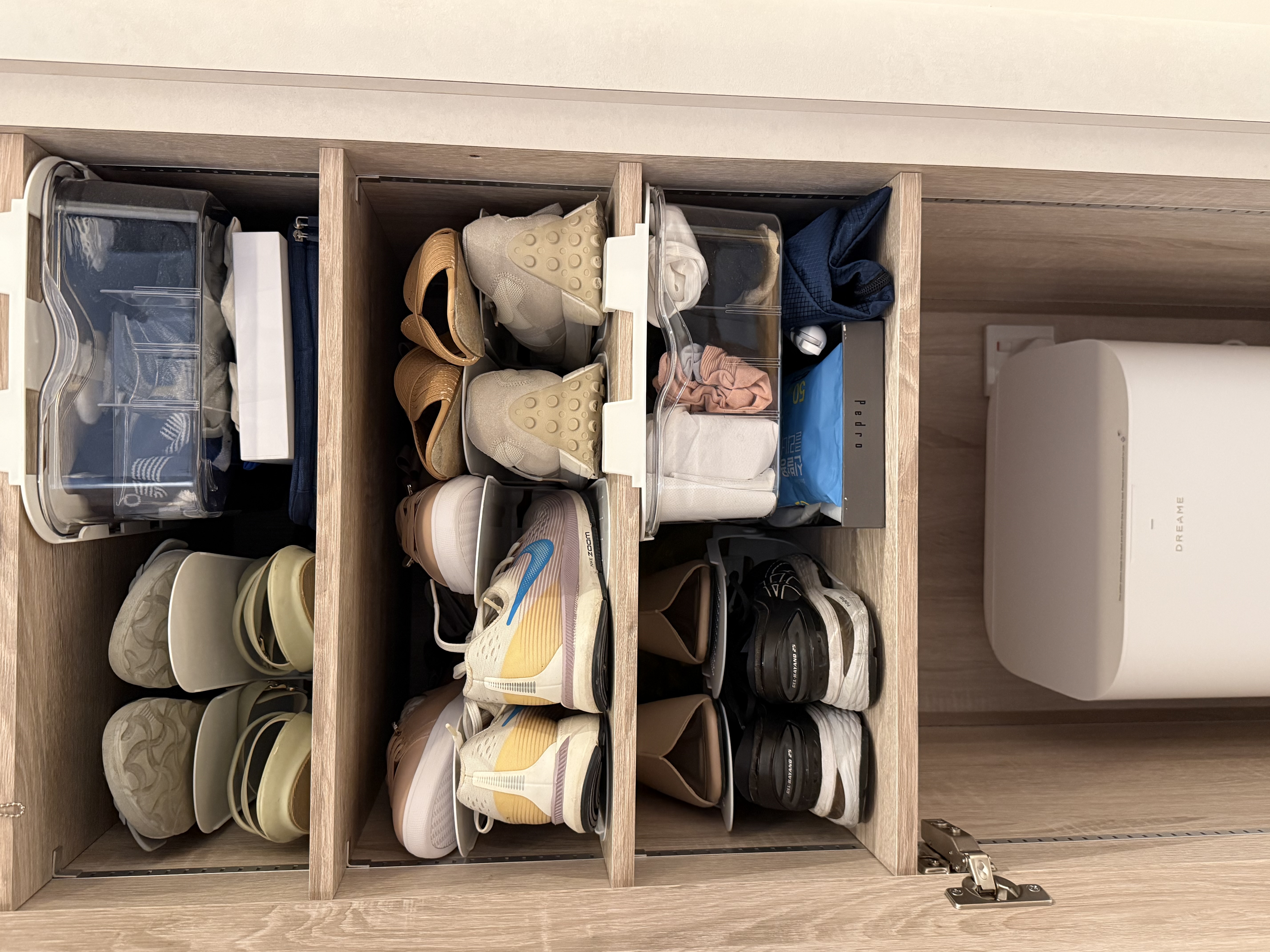 Small-yet-functional-entryway