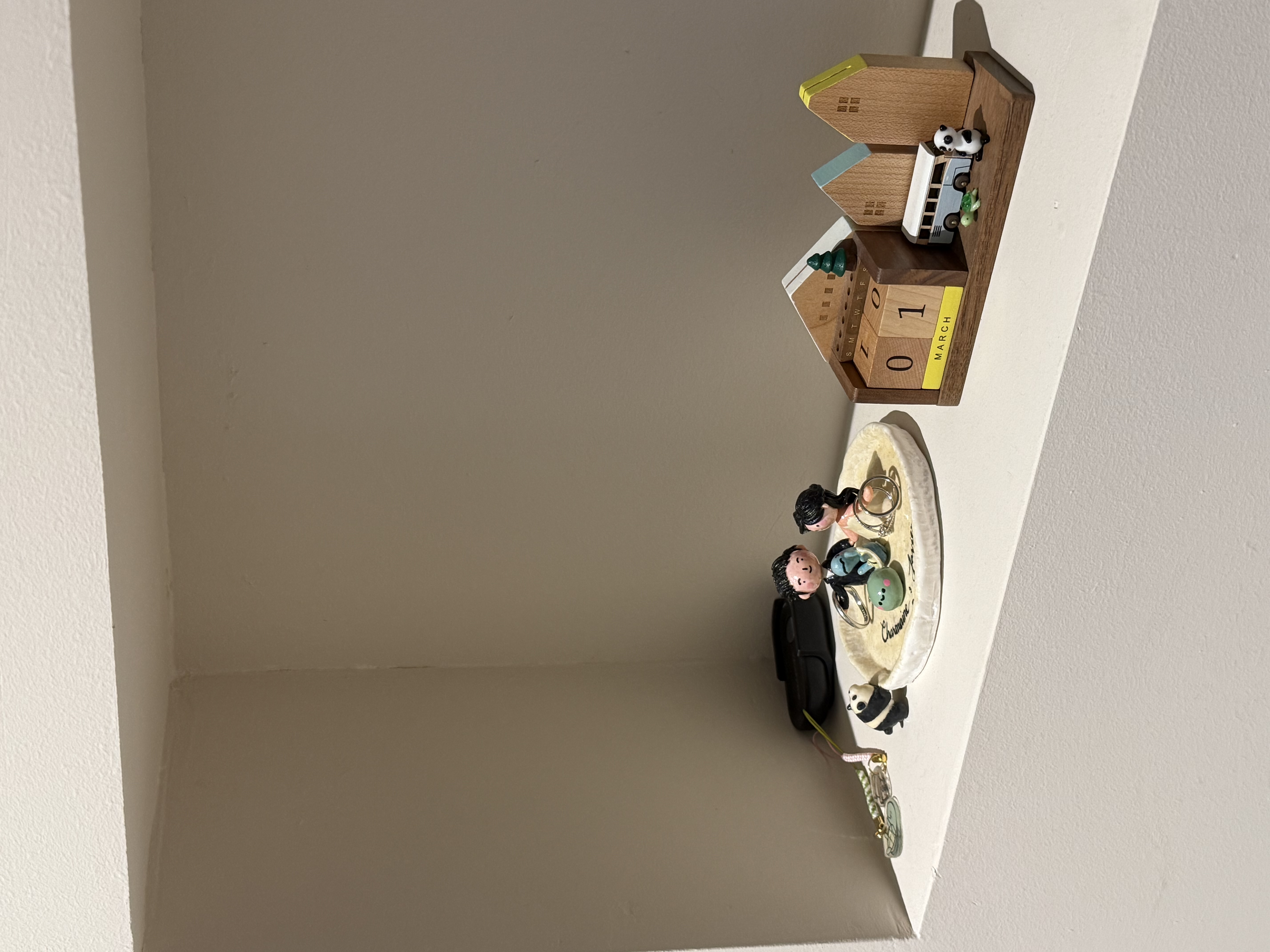 Small yet functional entryway