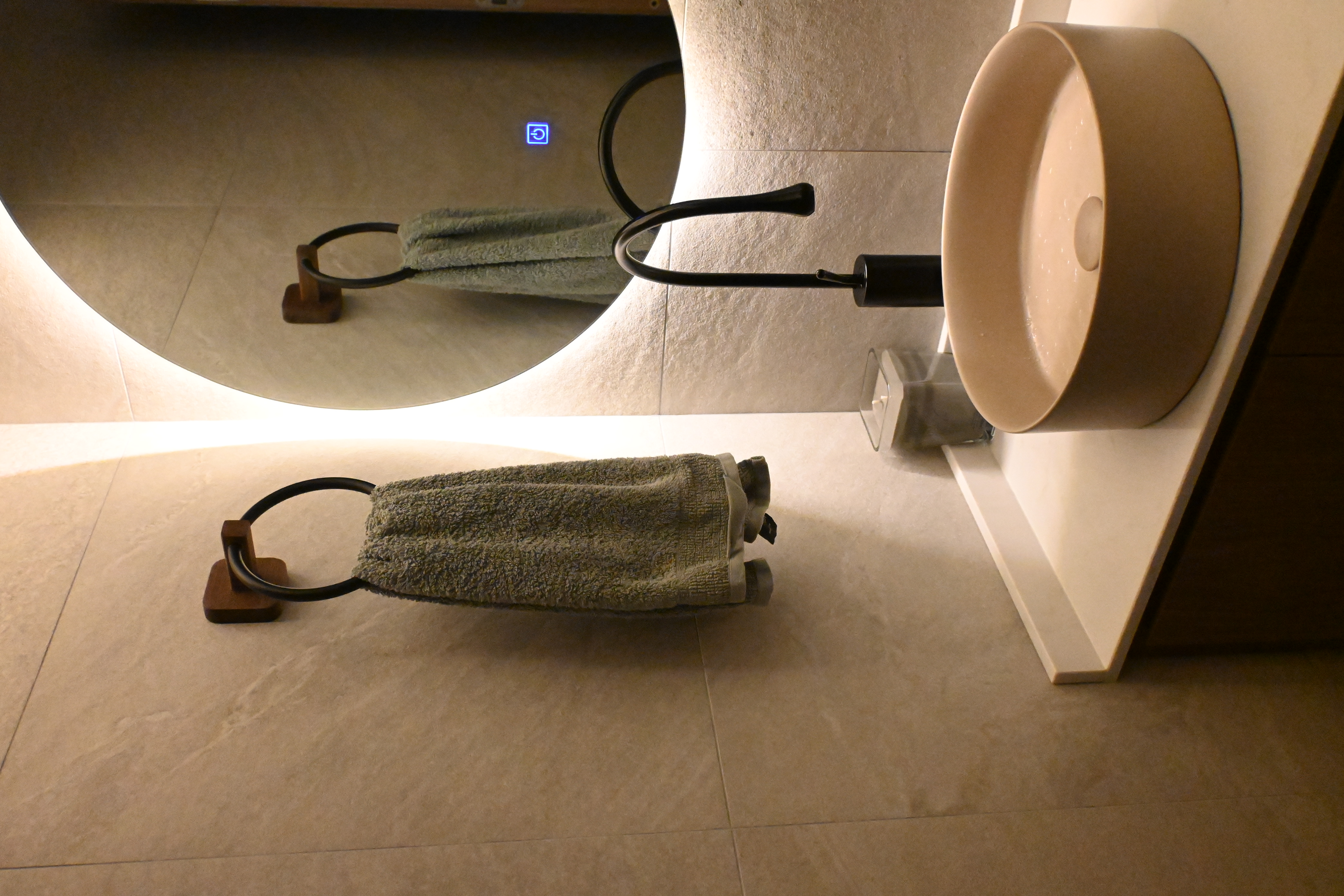 Features of our common bathroom that we like