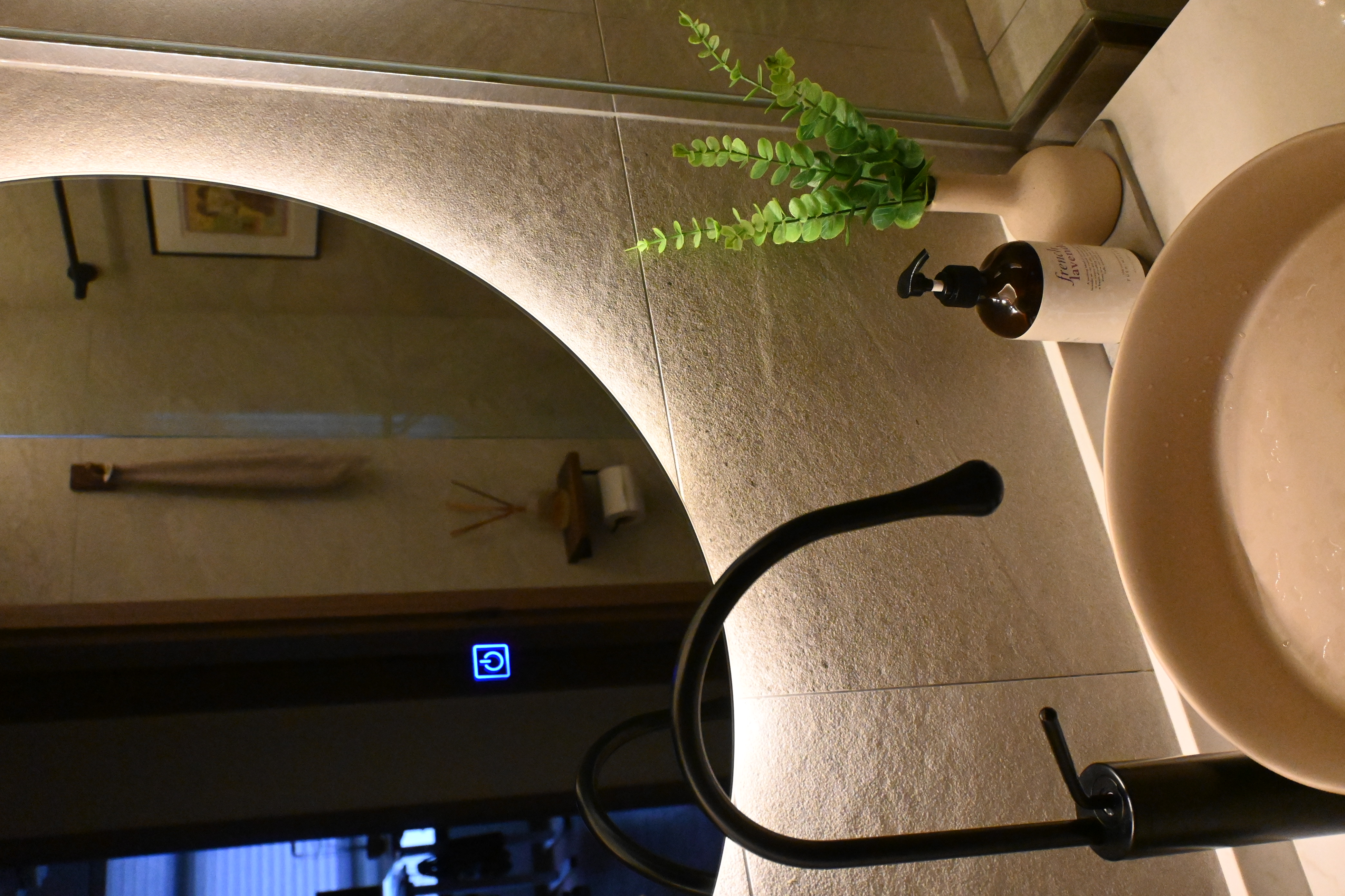 Features of our common bathroom that we like