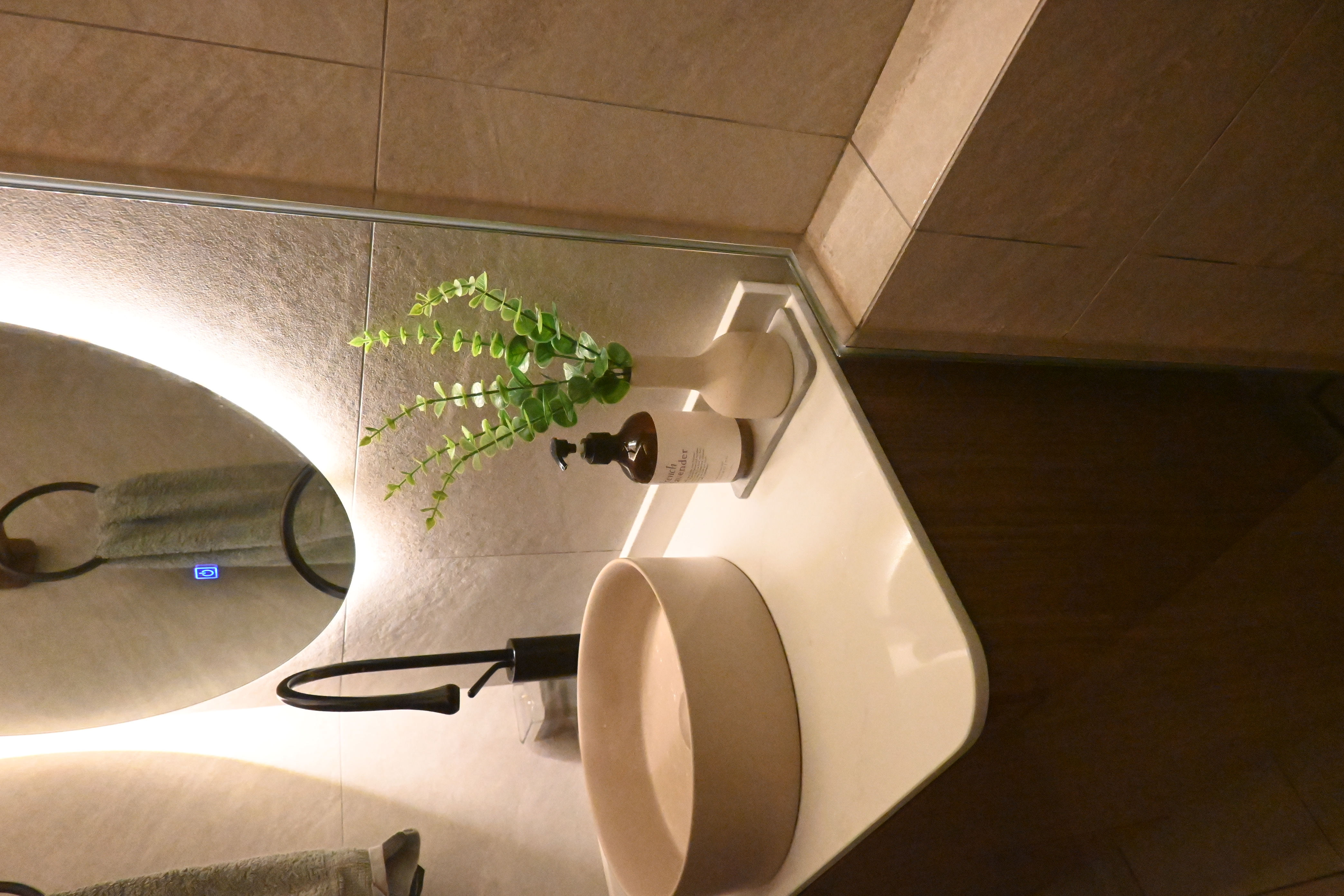 Features of our common bathroom that we like