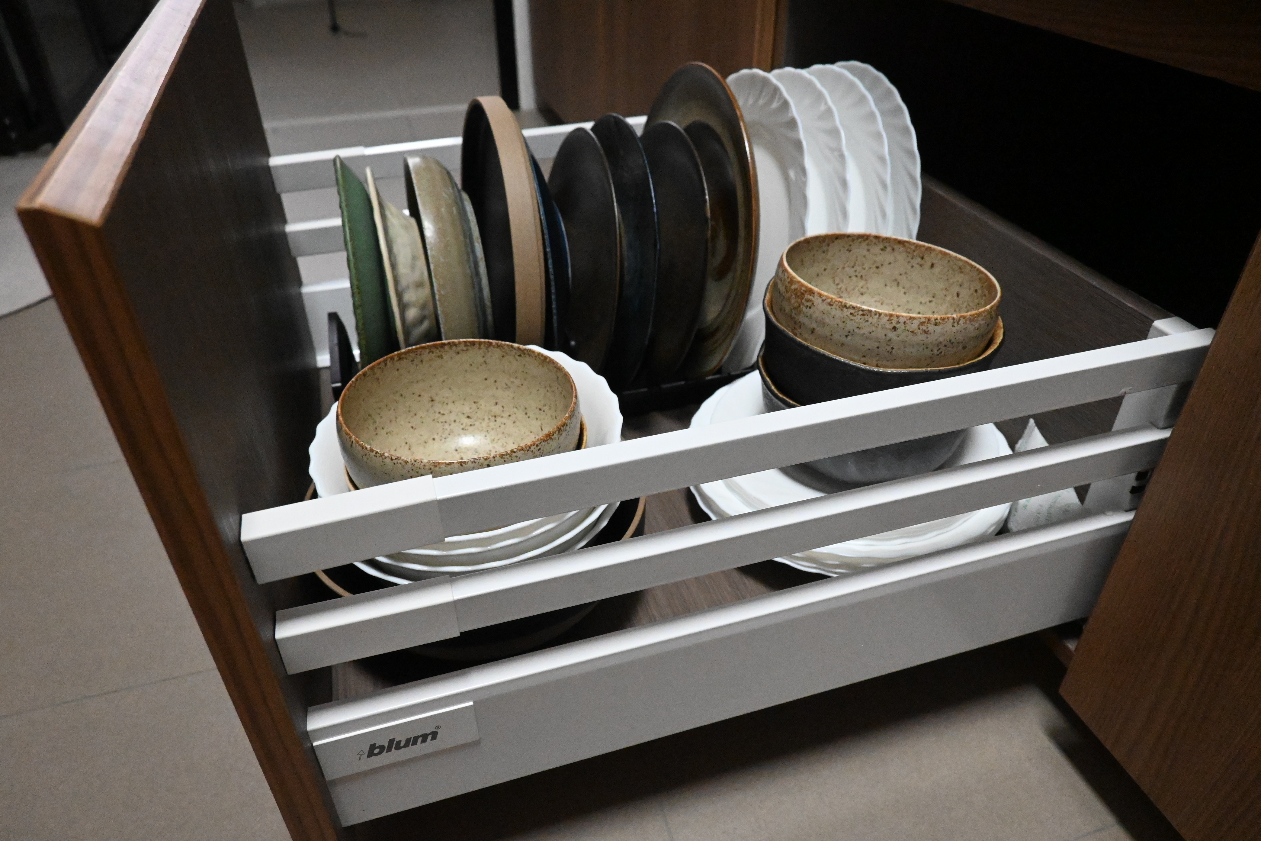 Kitchen organisers to keep things neat!