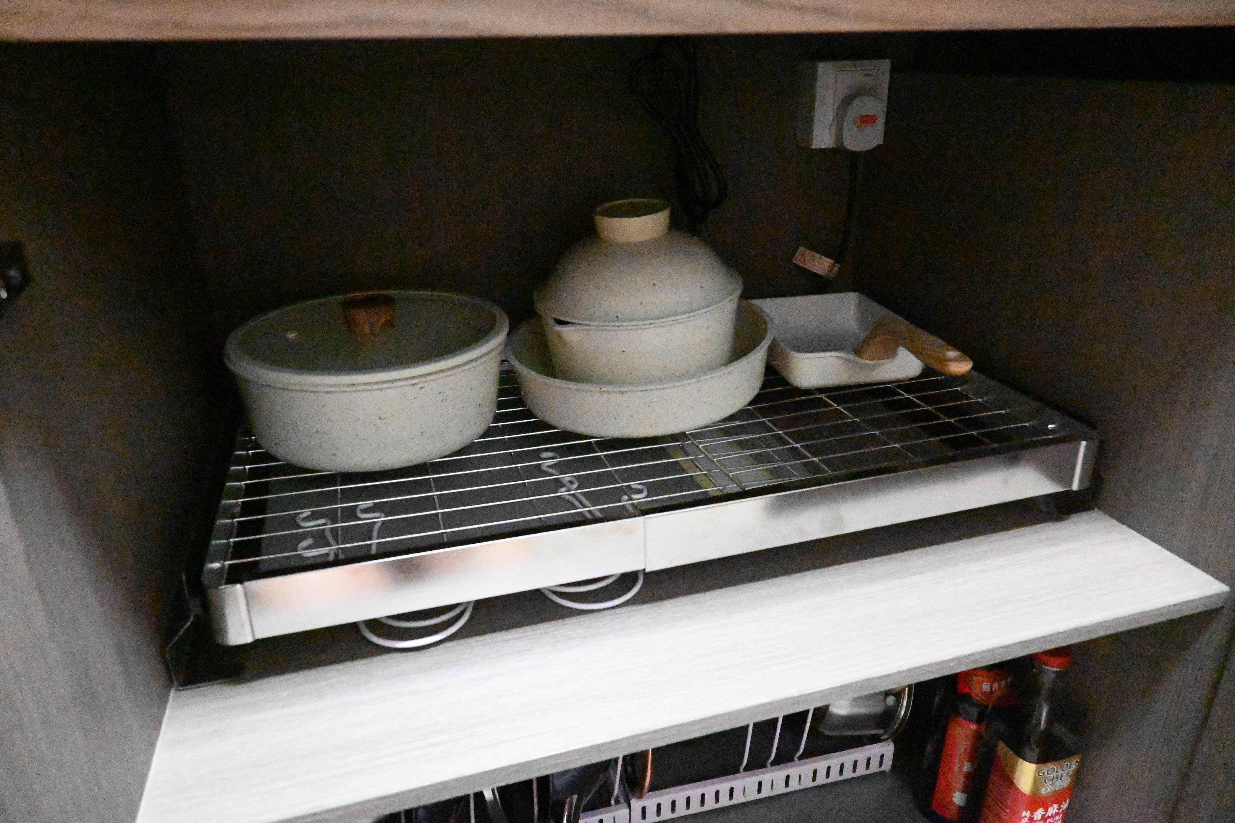 Kitchen organisers to keep things neat!