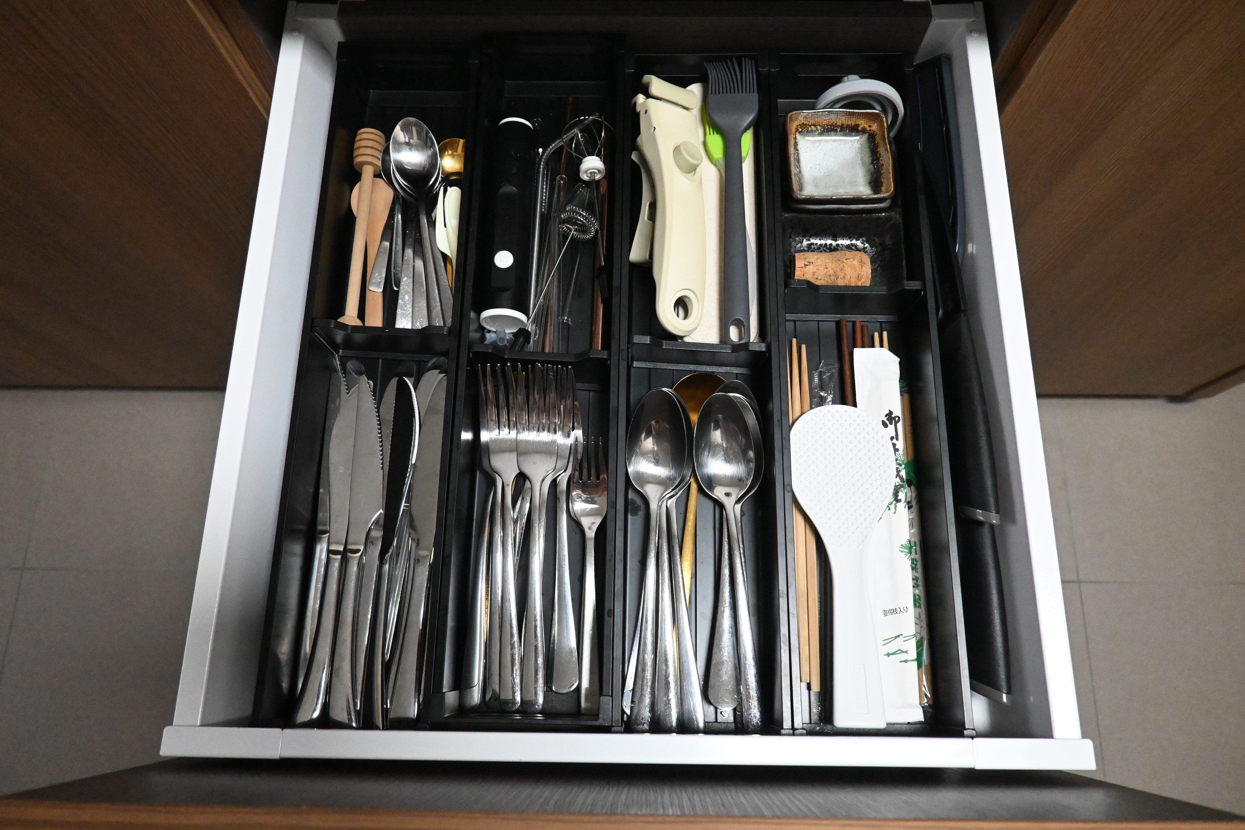 Kitchen organisers to keep things neat!