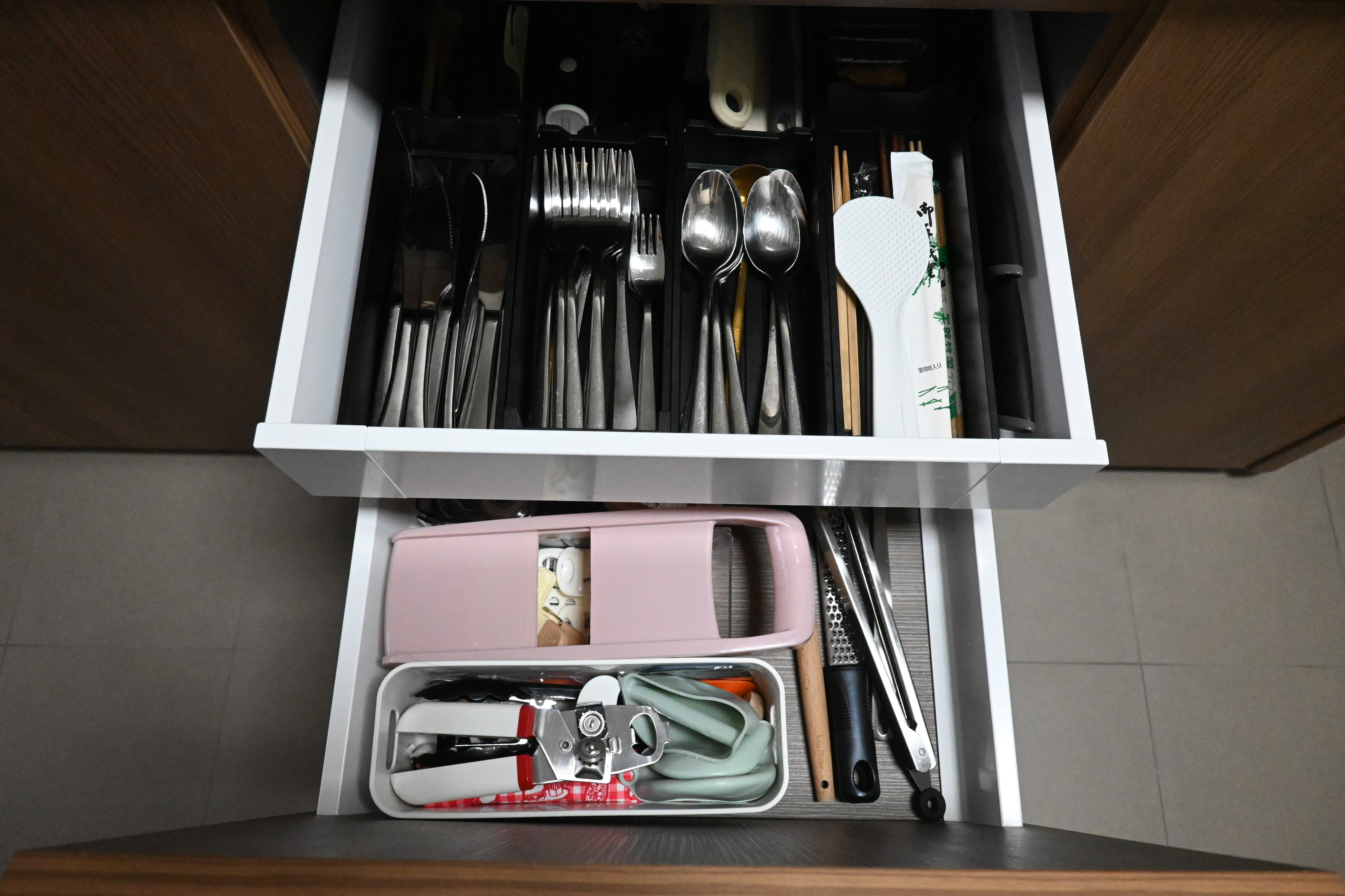 Kitchen organisers to keep things neat!