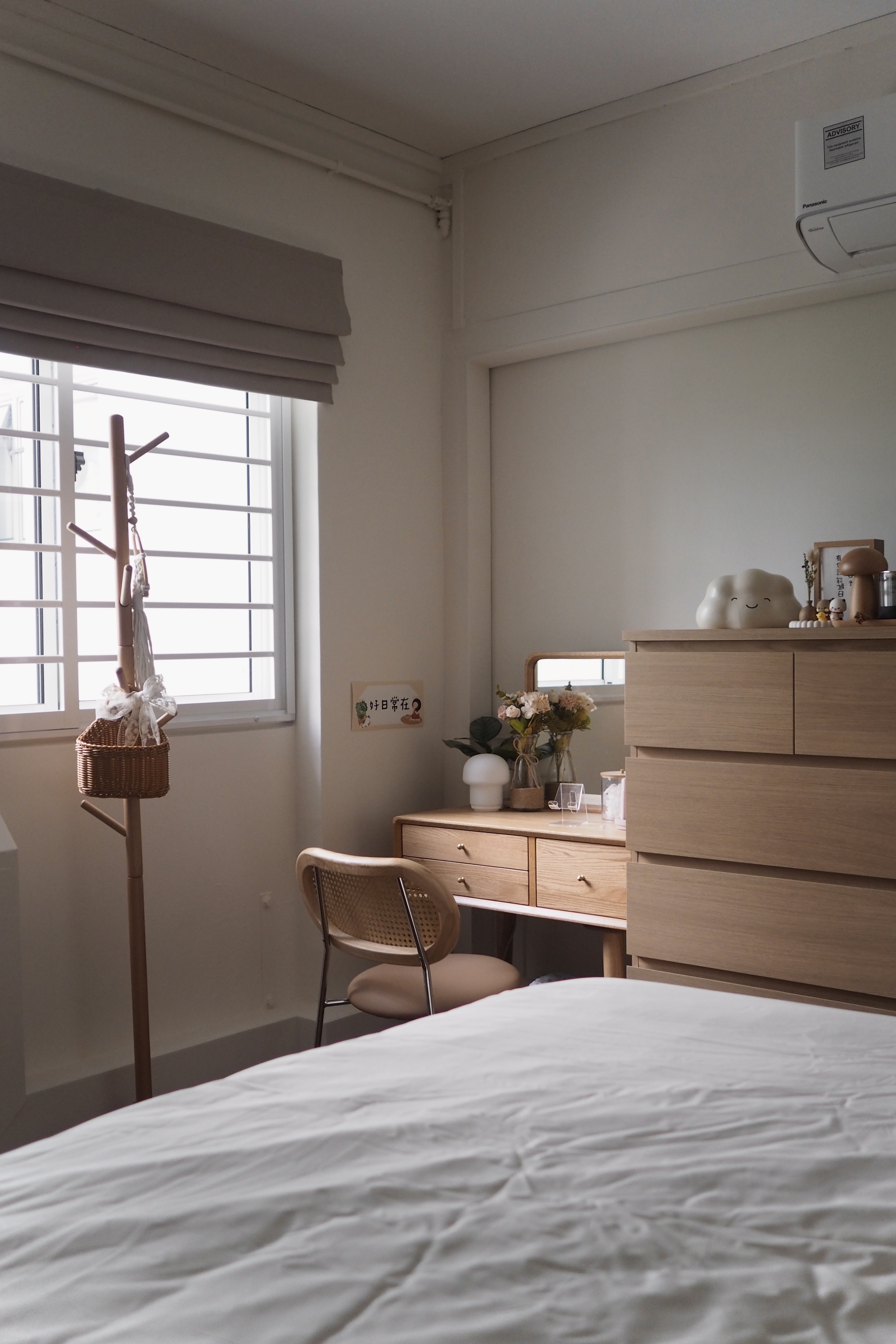 Bedroom things - only the essentials 🛌