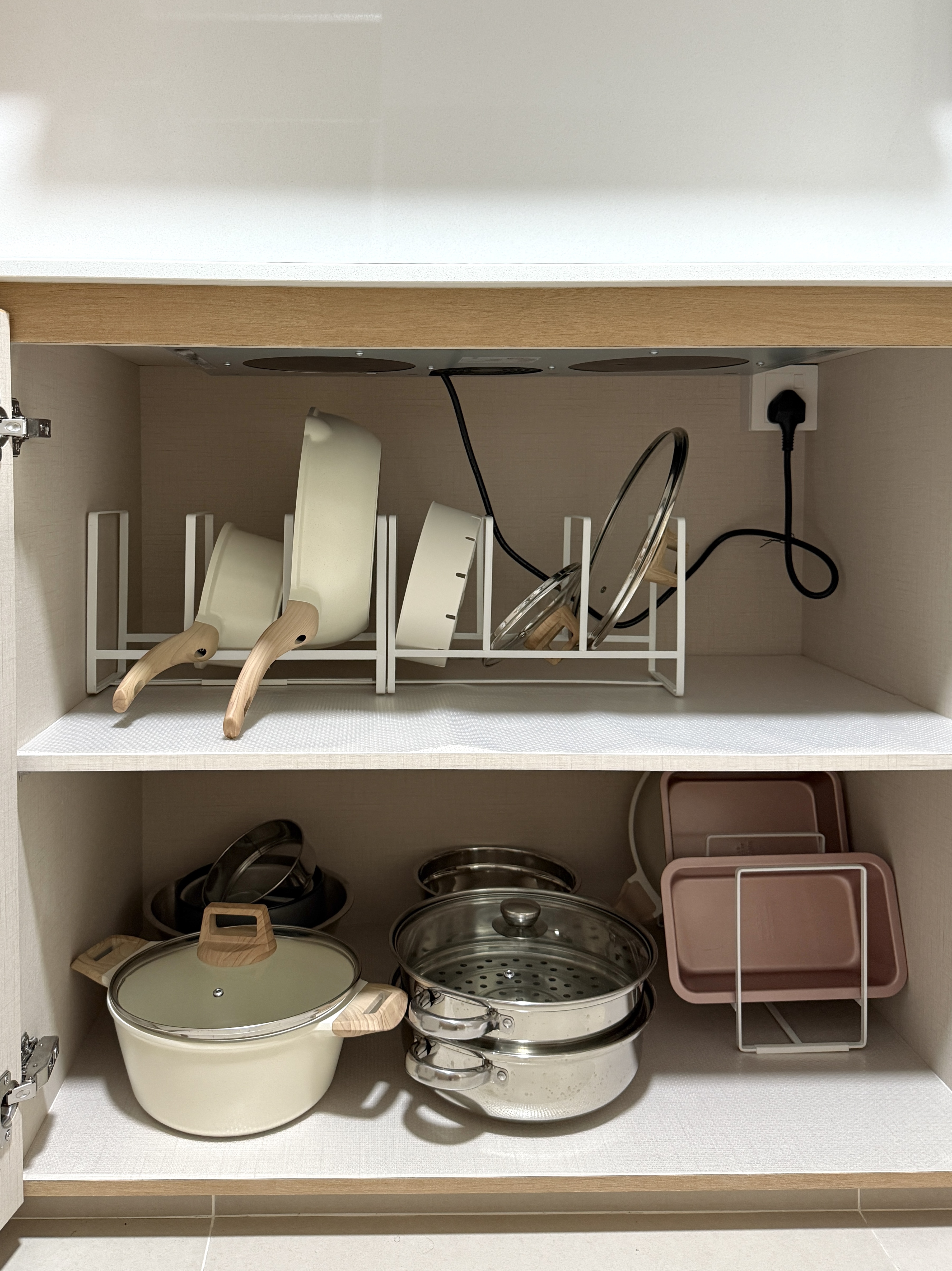 Kitchen Organization: A Minimalist & Clutter-Free Setup