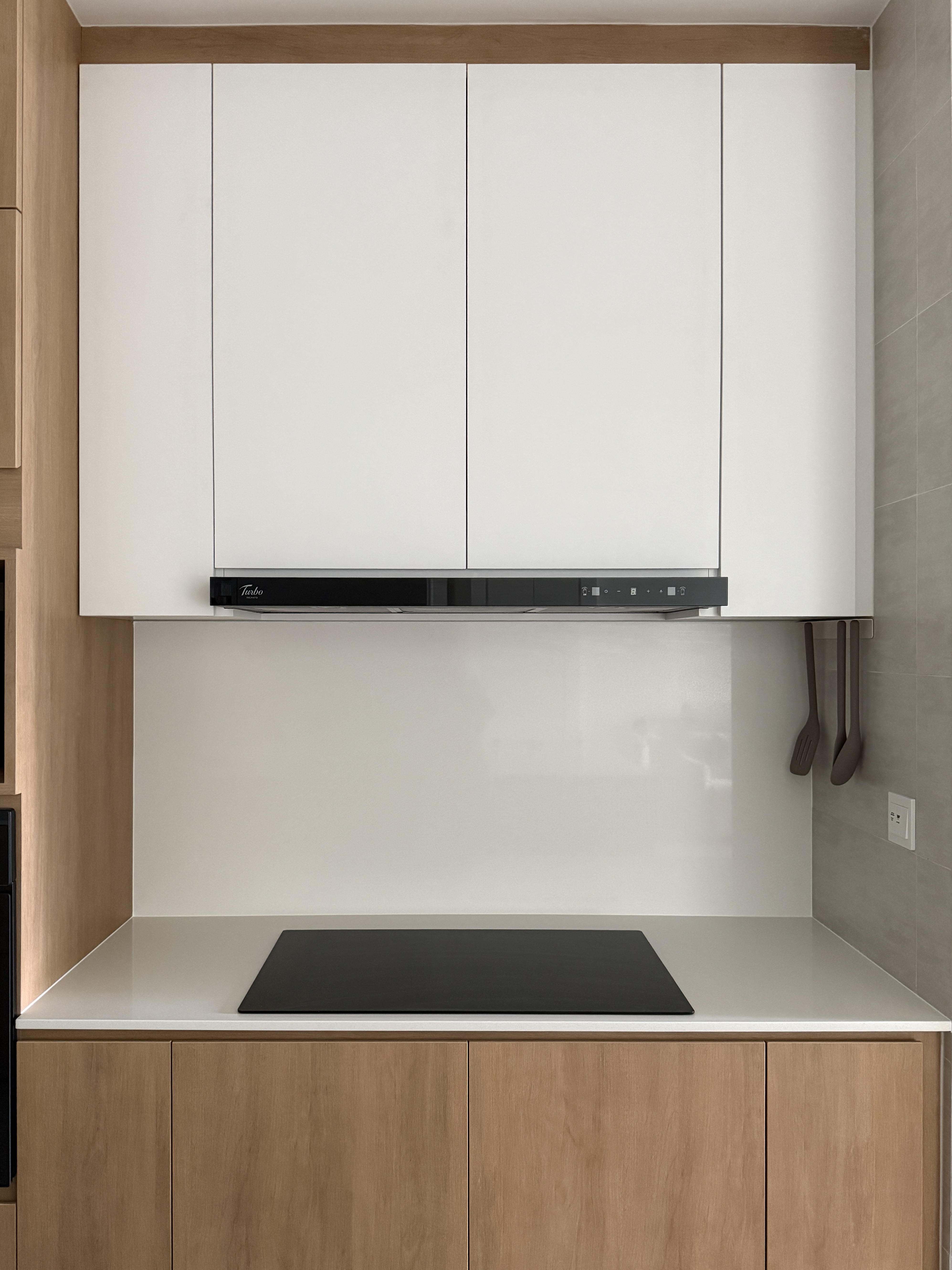 Kitchen Organization: A Minimalist & Clutter-Free Setup