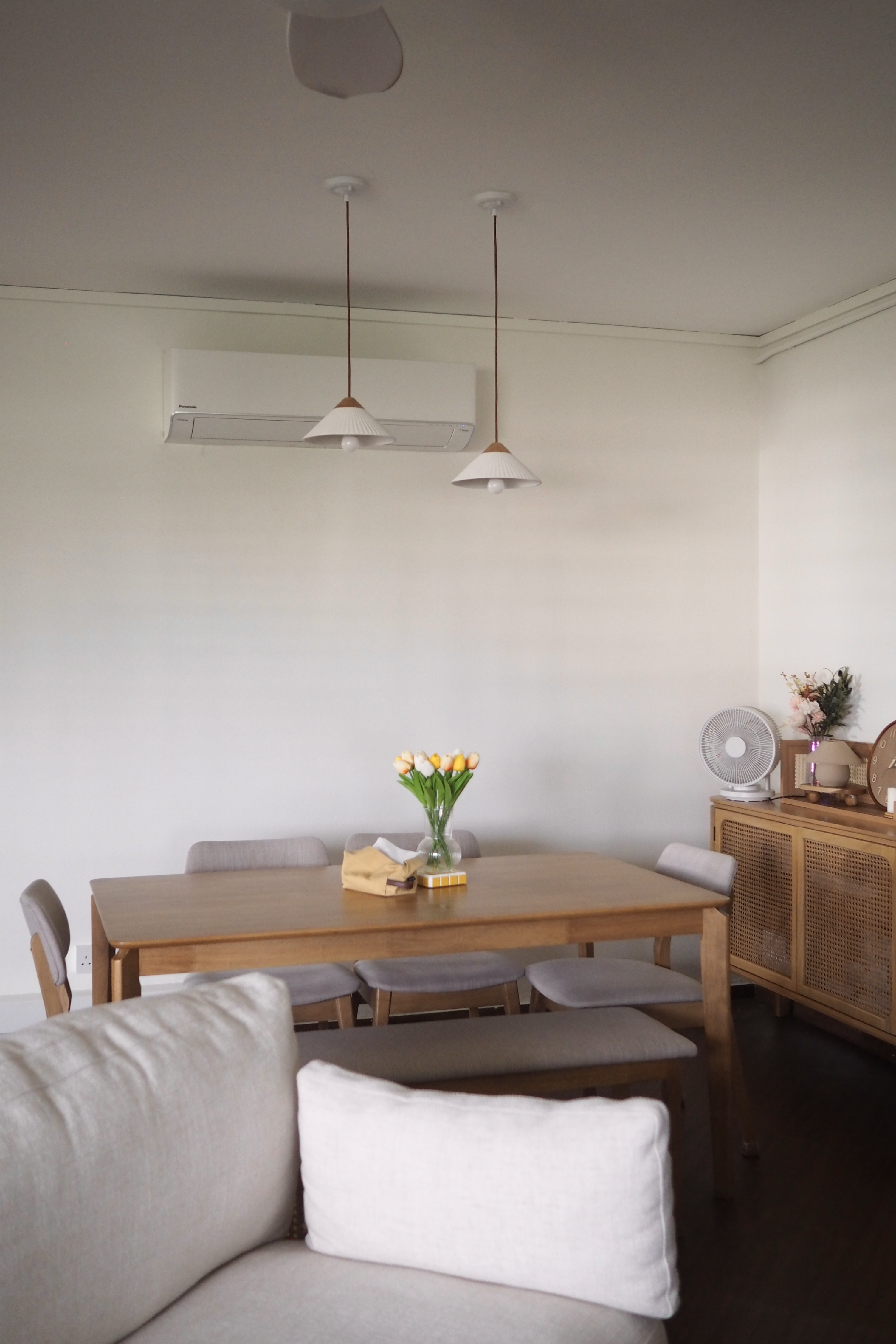 Happy we have the space for a dining area 🍽️