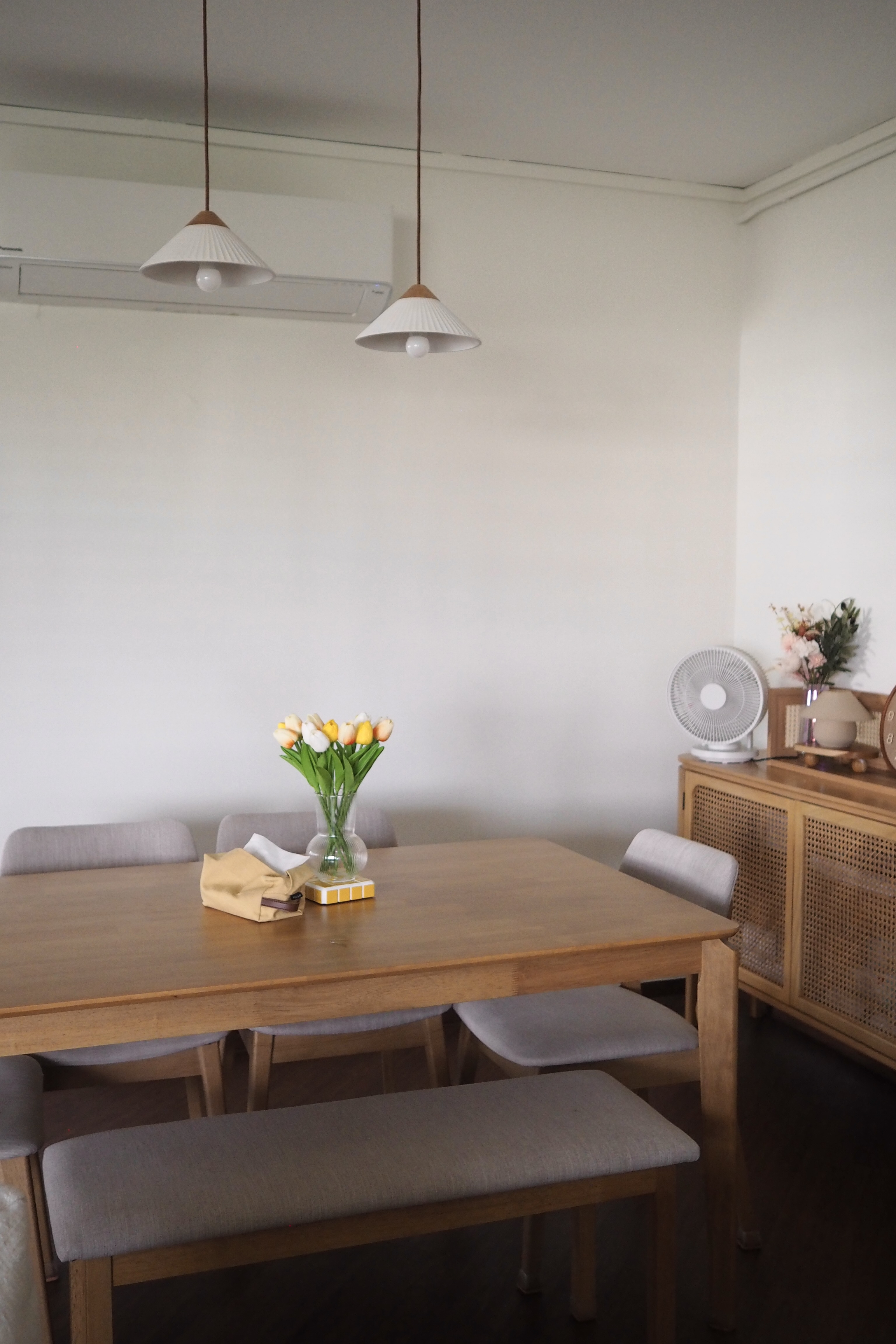 Happy we have the space for a dining area 🍽️