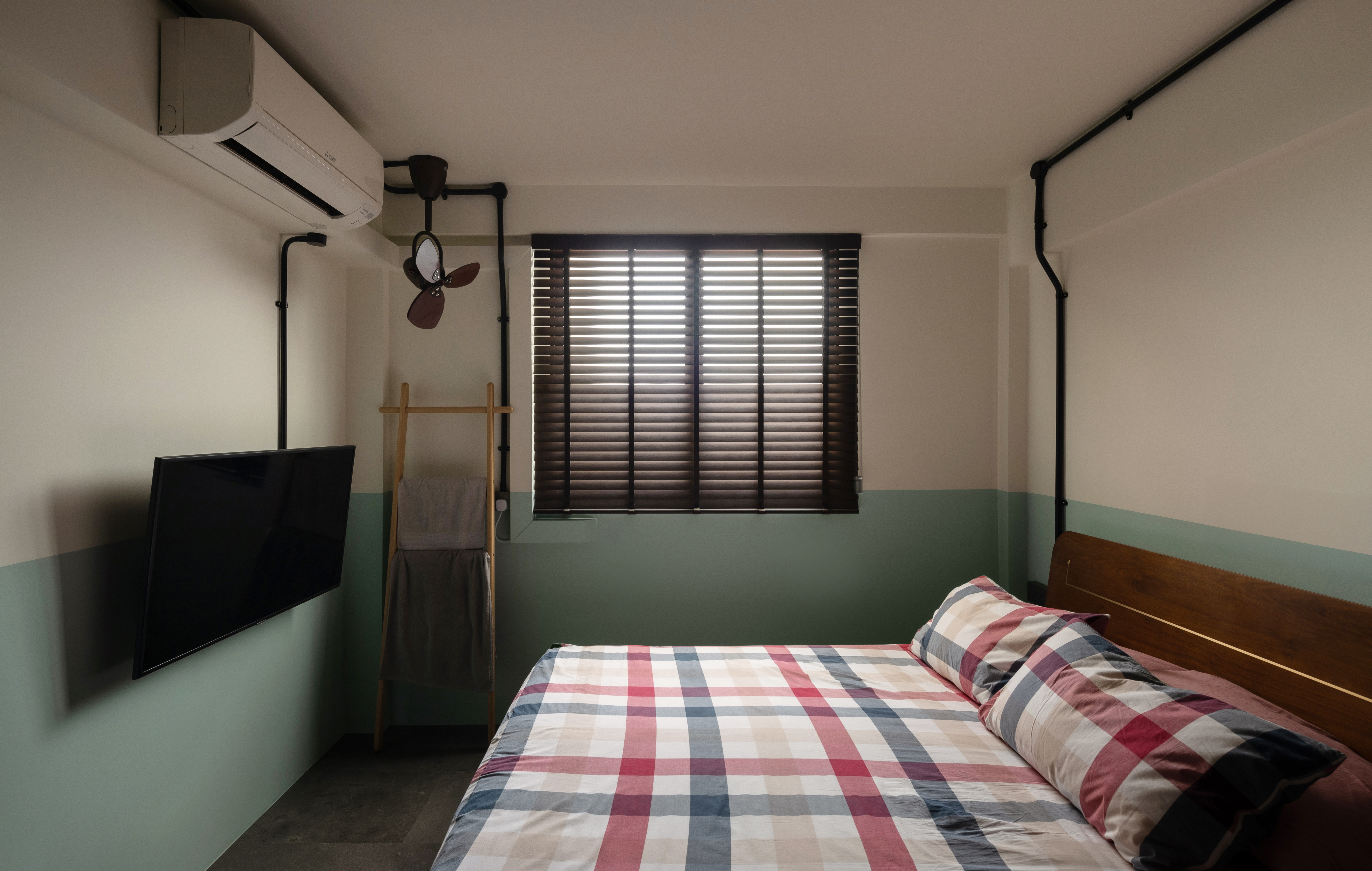 Where Retro Meets Industrial Charm | 3-Room Resale Flat