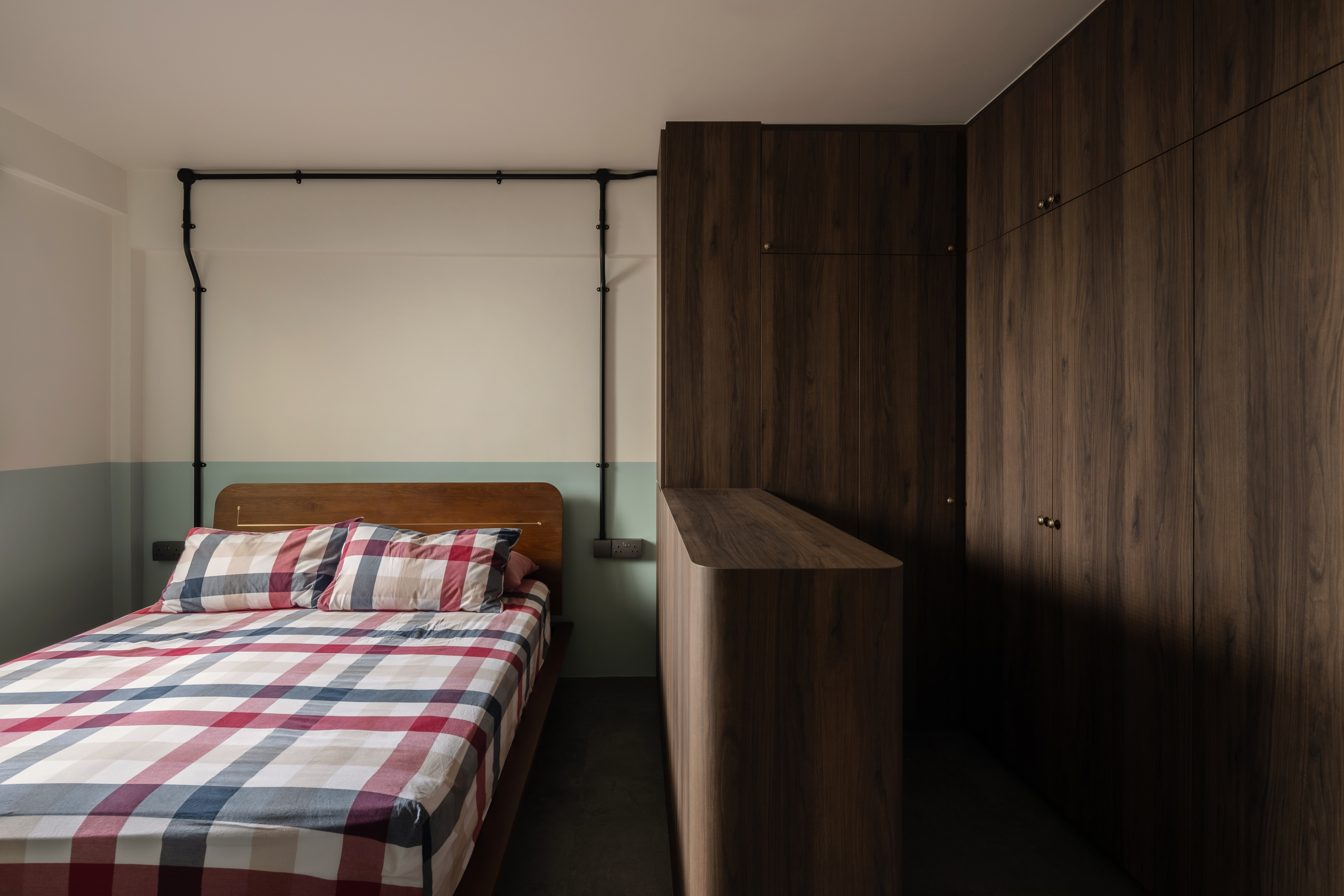 Where Retro Meets Industrial Charm | 3-Room Resale Flat