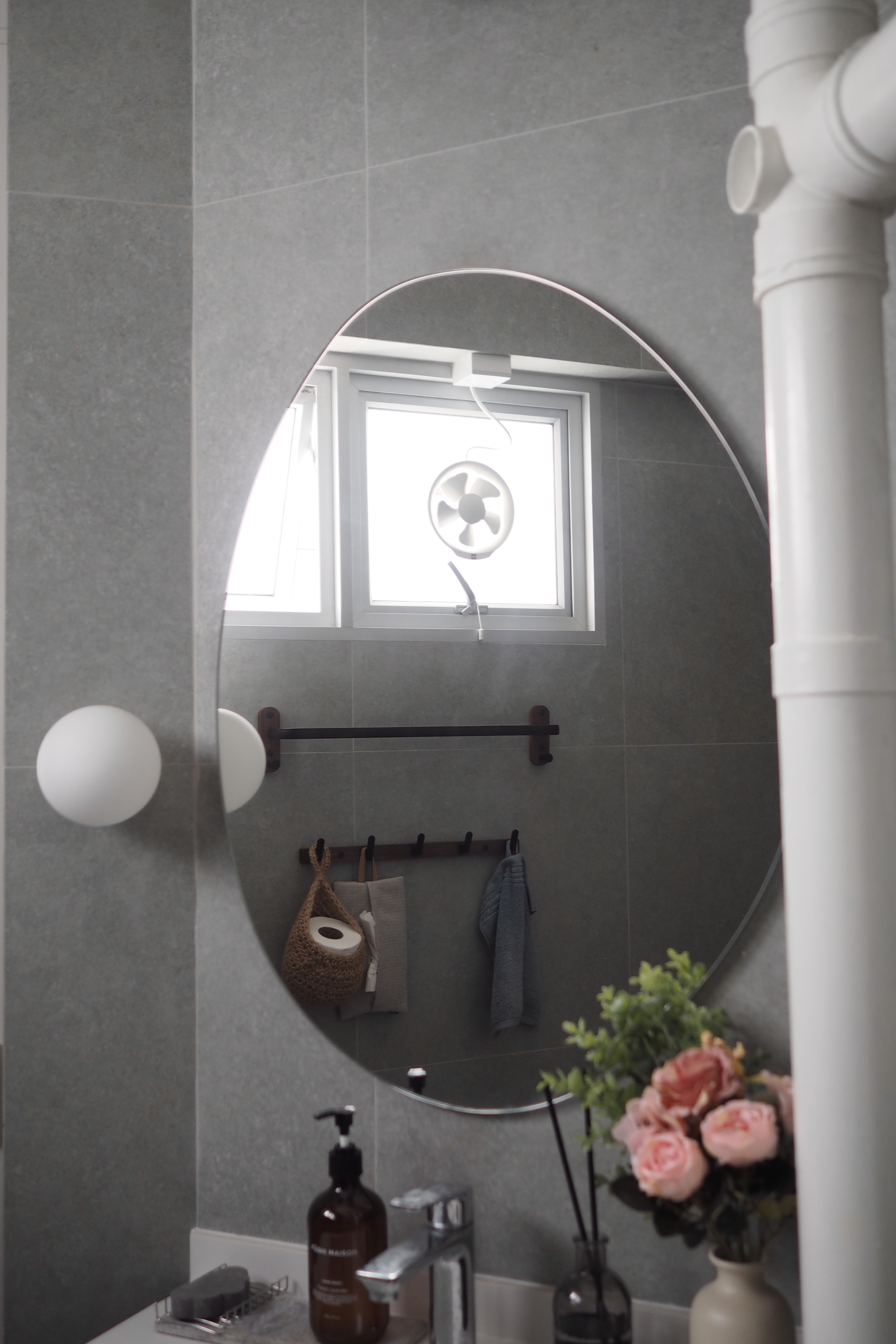 A stone bathroom to replicate outdoor showers 🪨🌿