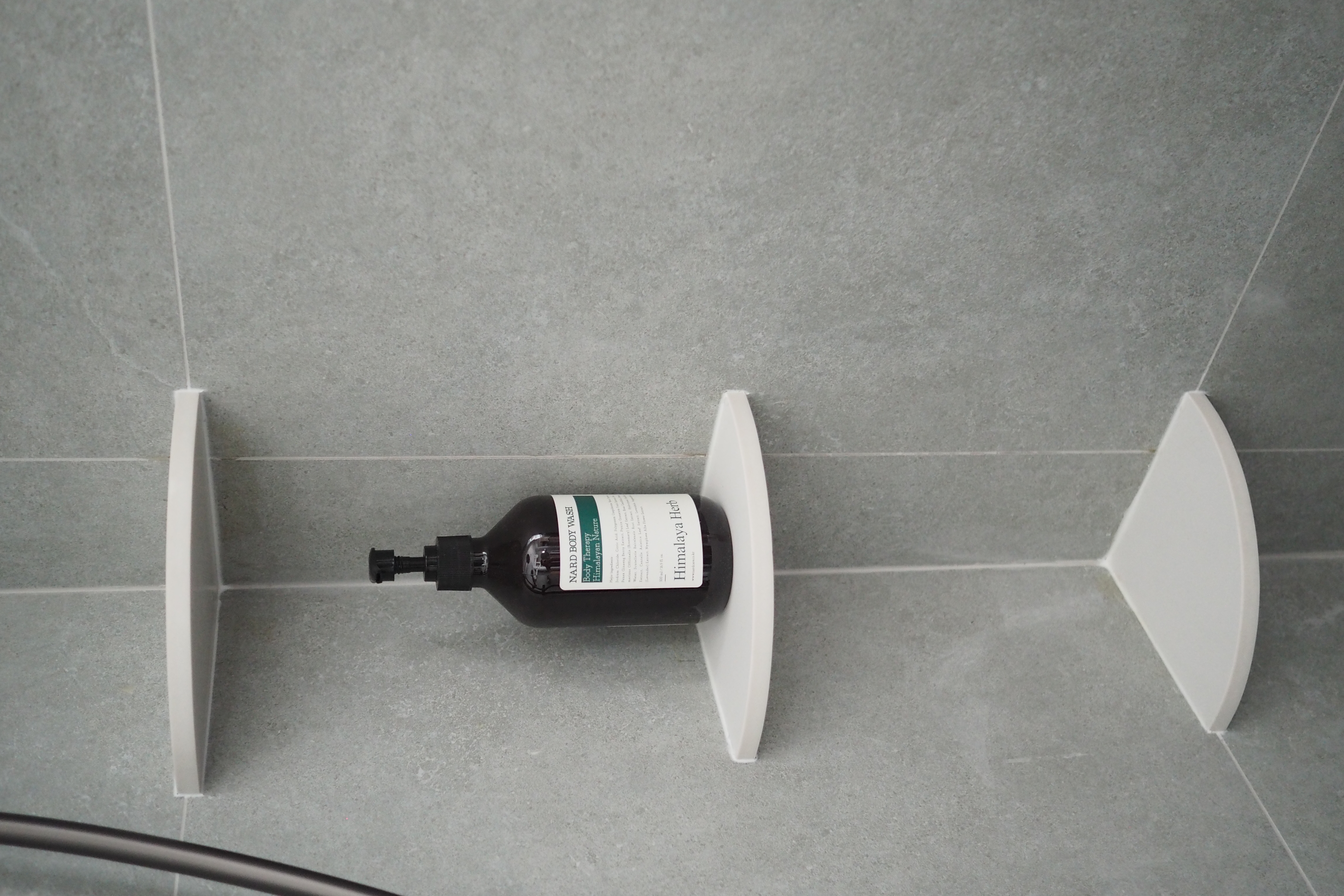 A stone bathroom to replicate outdoor showers 🪨🌿