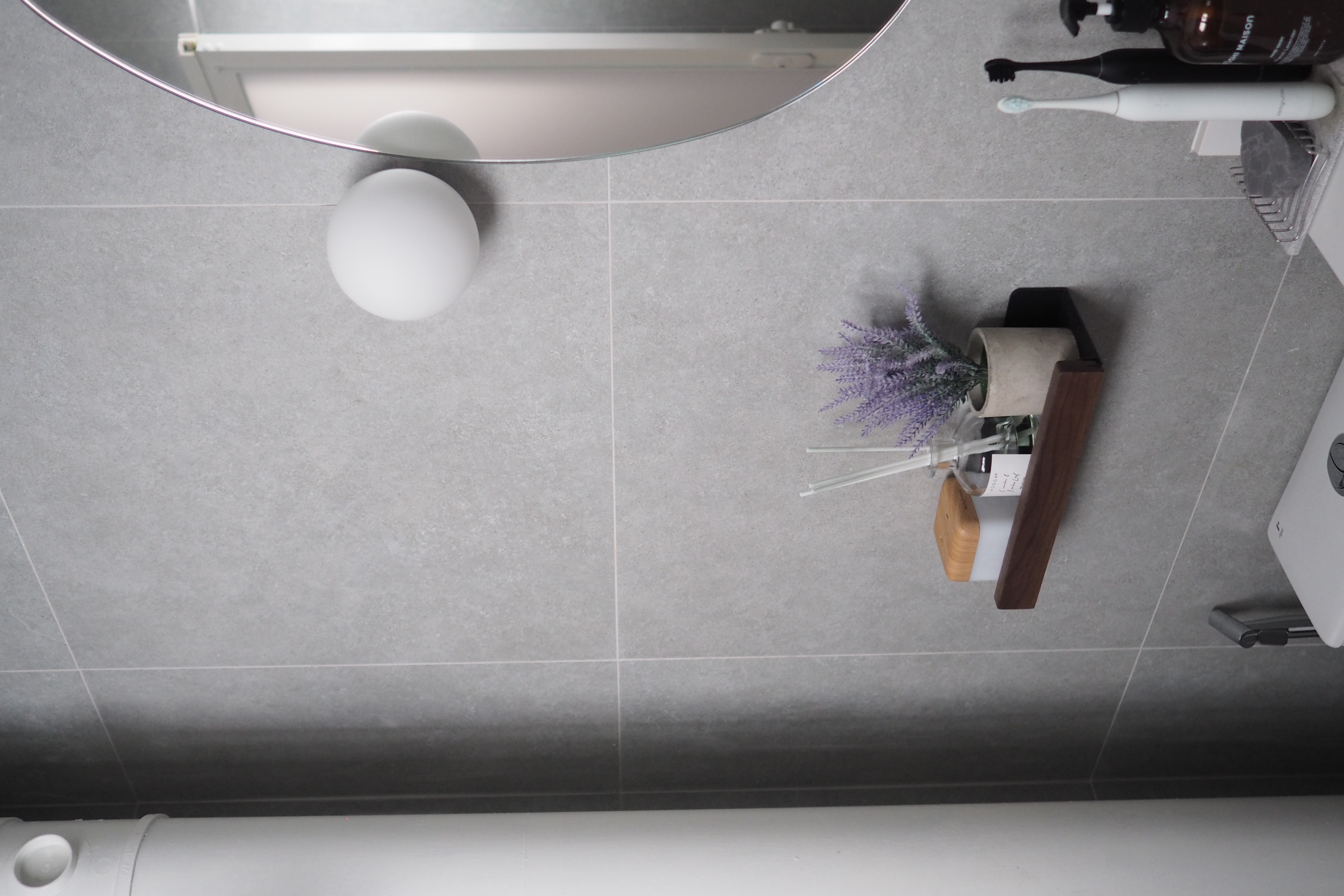 A stone bathroom to replicate outdoor showers 🪨🌿