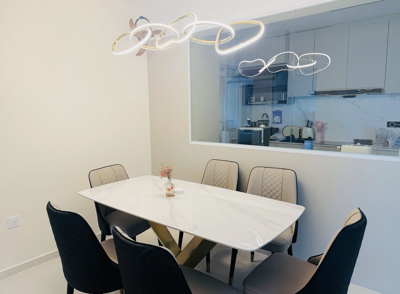 Simplicity yet classy and elegant dining area~