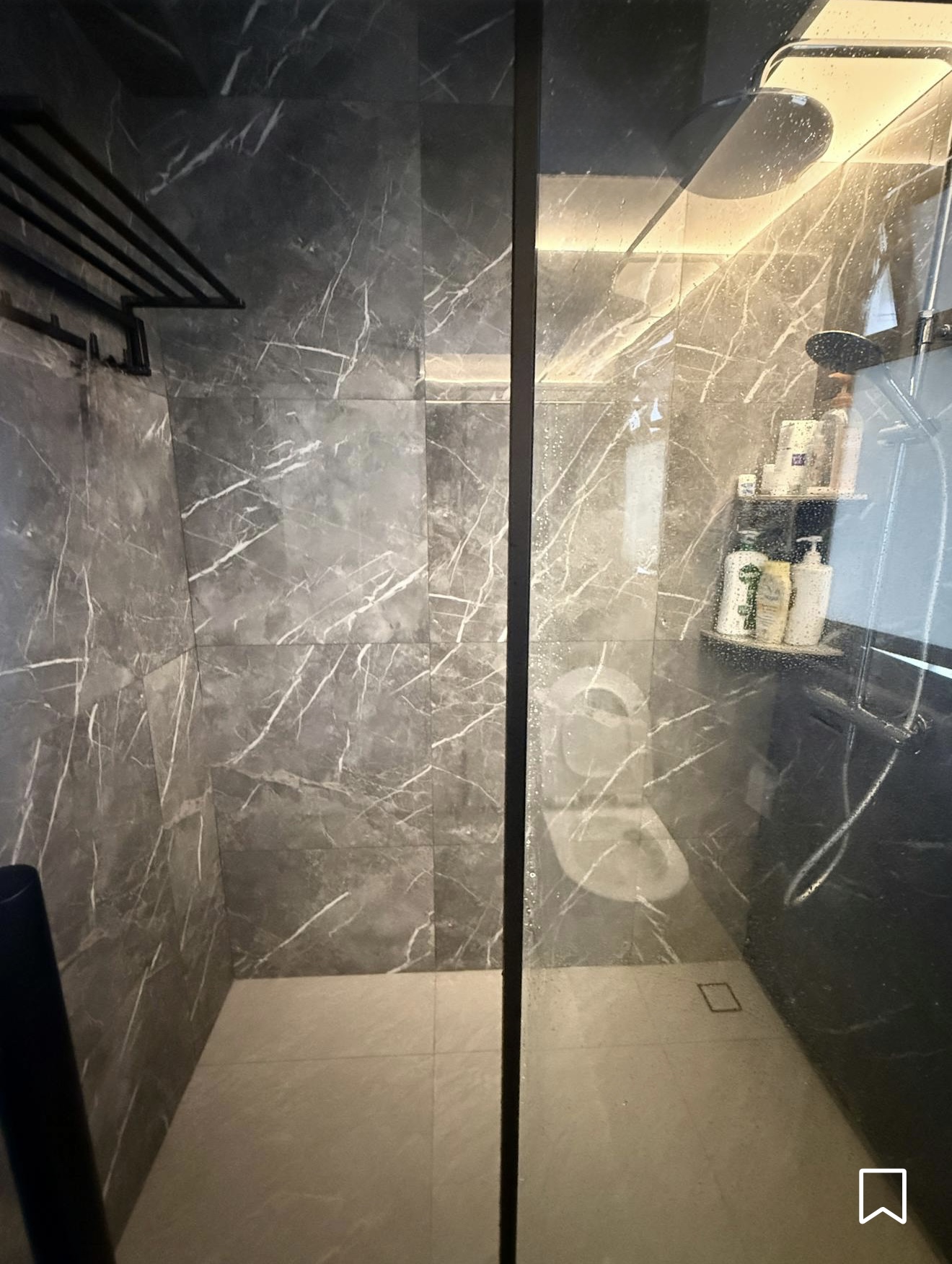 Modern luxuriously black and white marble bathroom in the house~