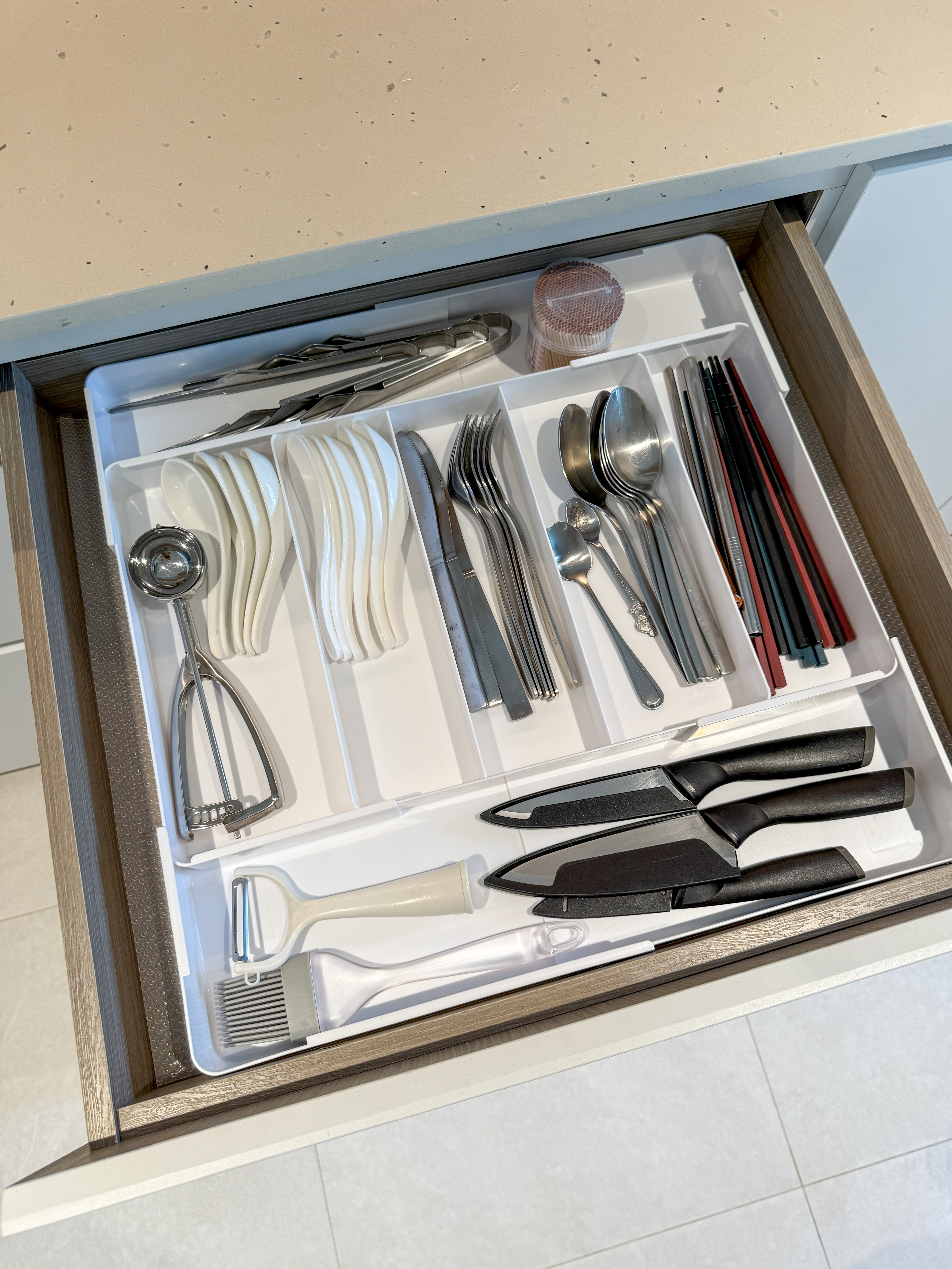 Kitchen Organisation Tips: From Vertical Drawers to Cabinets ✨