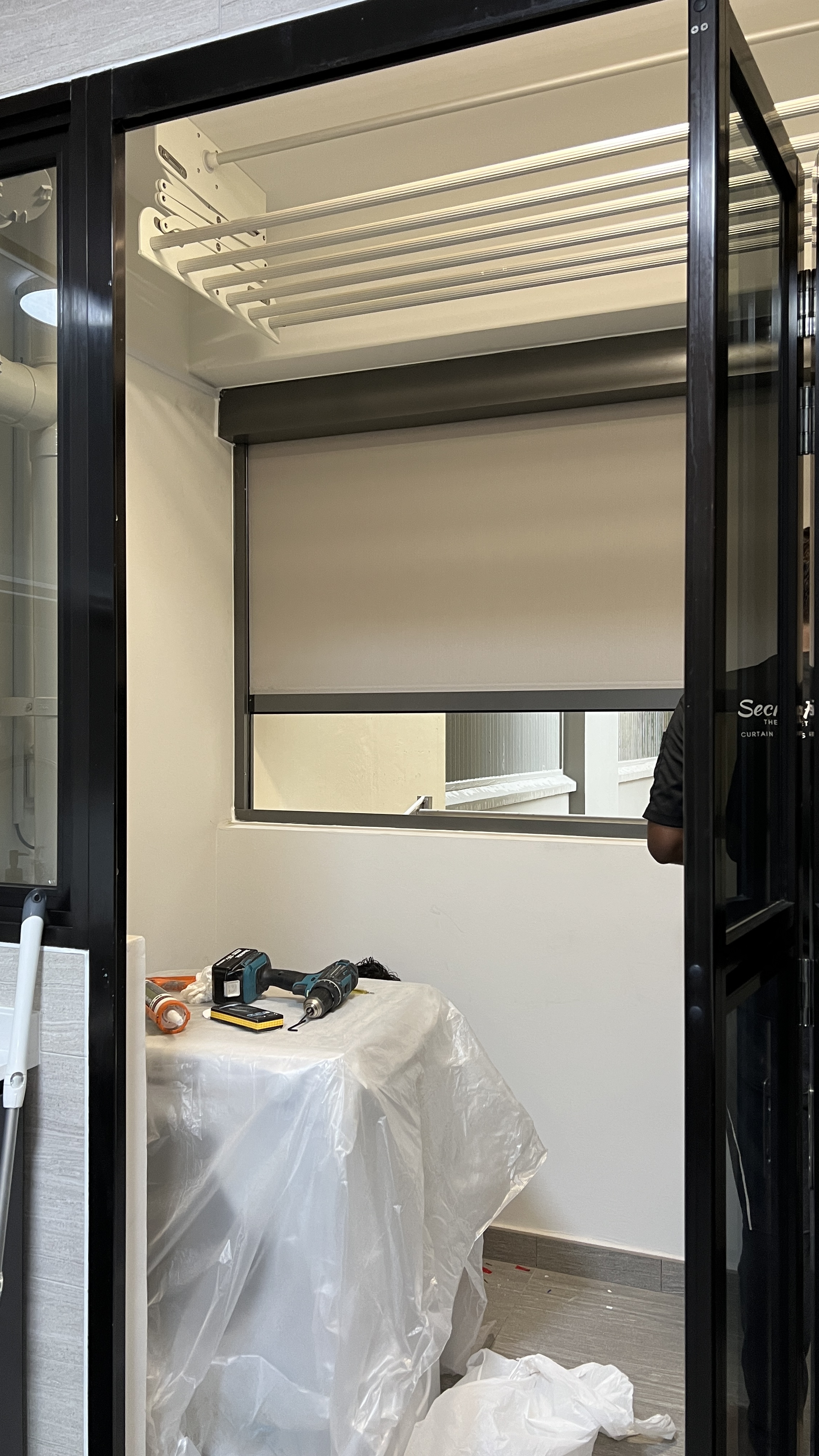 Clean and simple service yard :-)