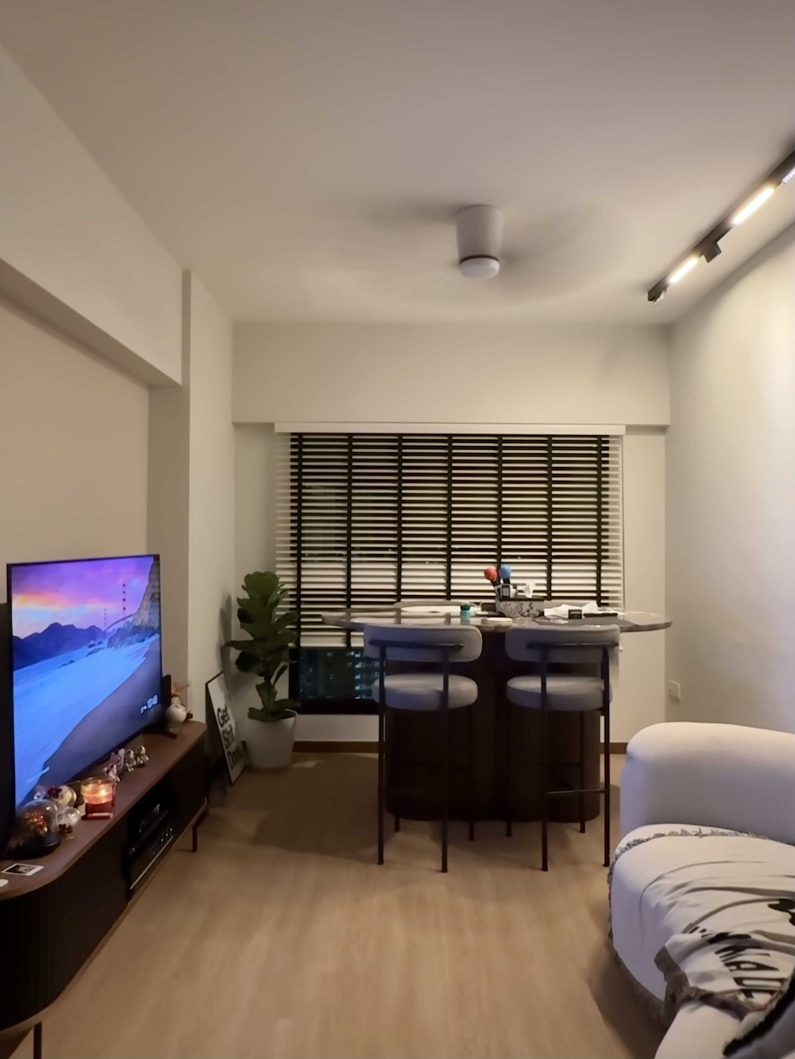 3 Benefits Of A Zero Built-In Living Room | Tampines