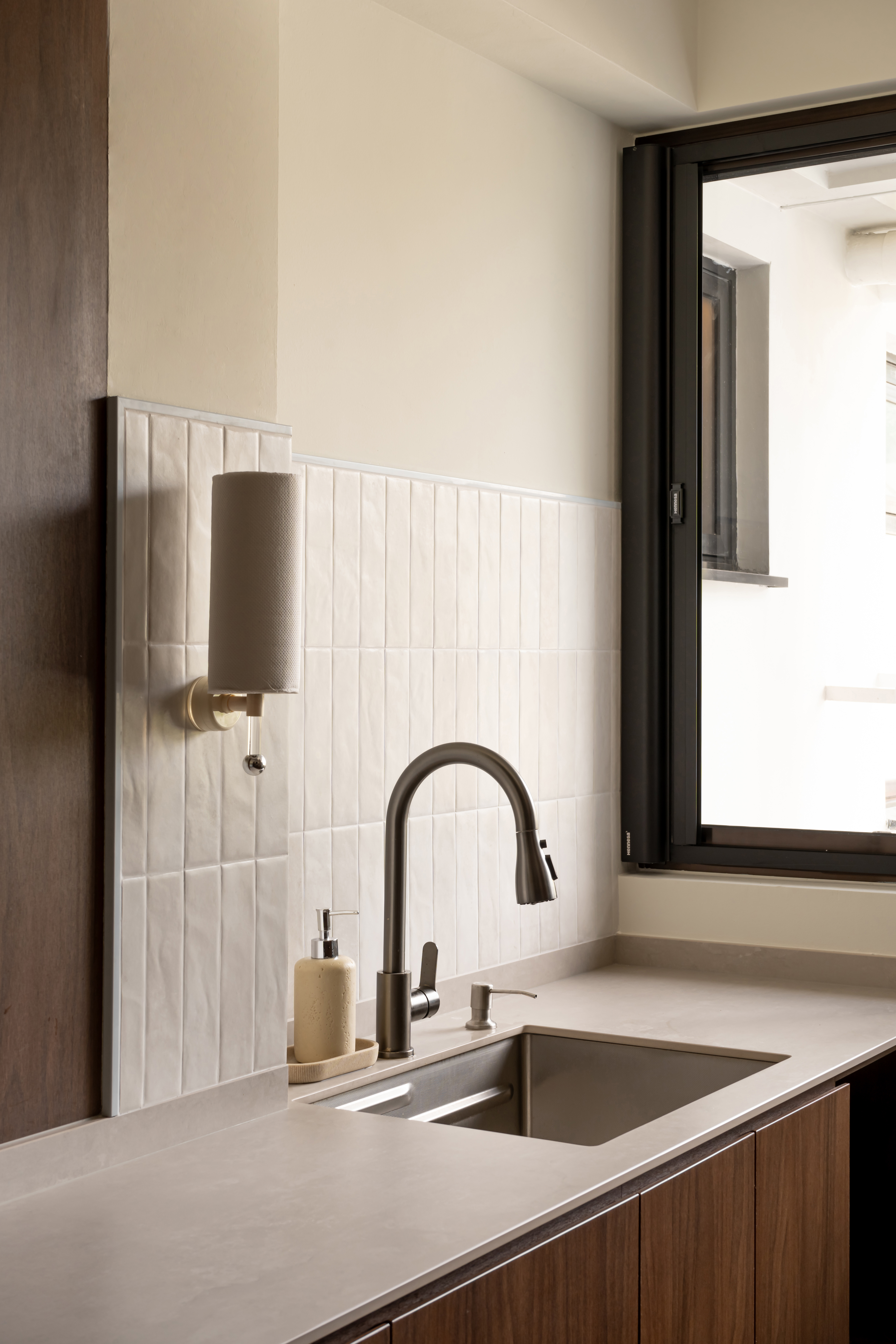 Drawer Goals & Hosting Hacks: How I Organised My Kitchen for Everyday