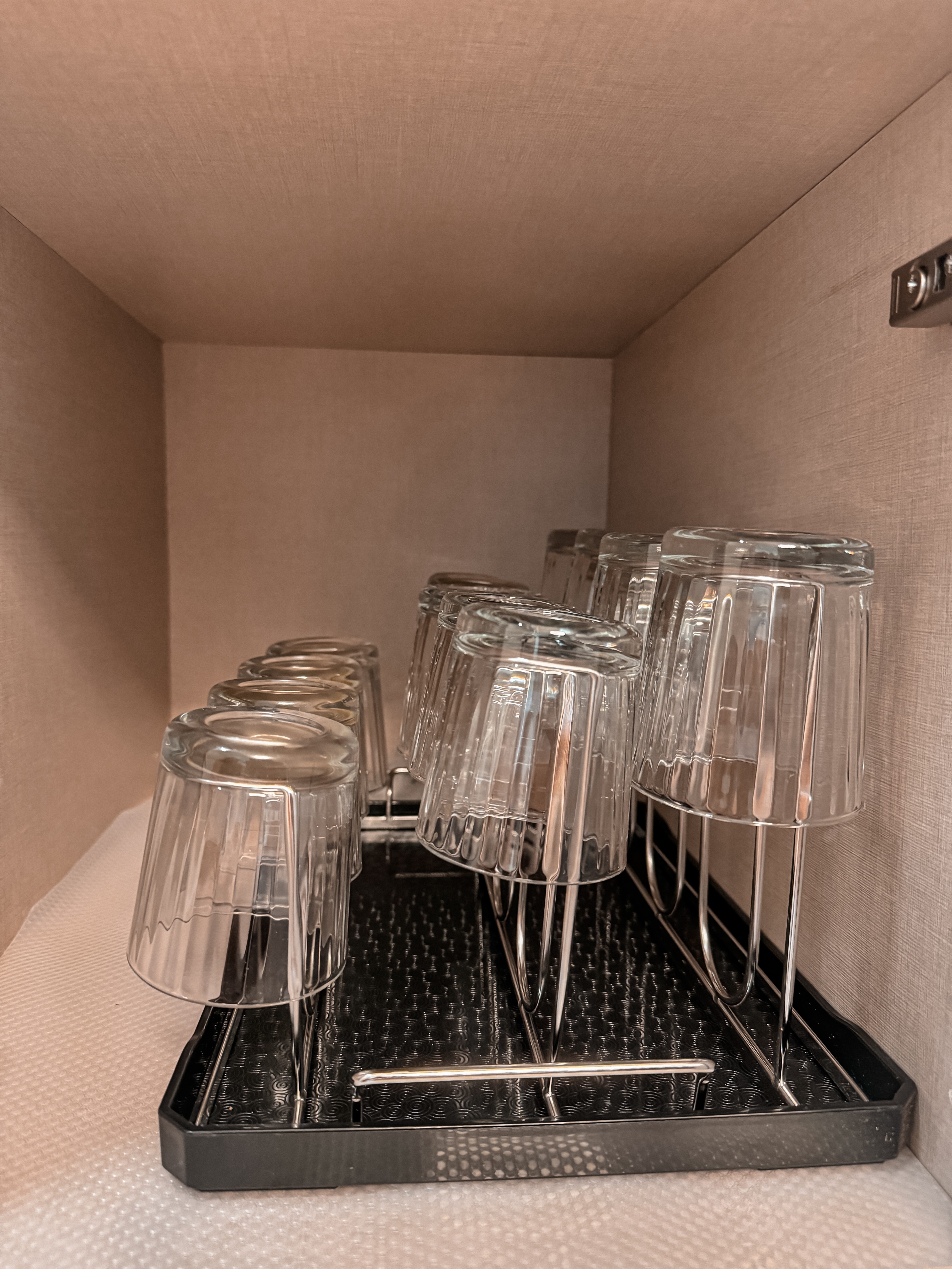 Drawer Goals & Hosting Hacks: How I Organised My Kitchen for Everyday