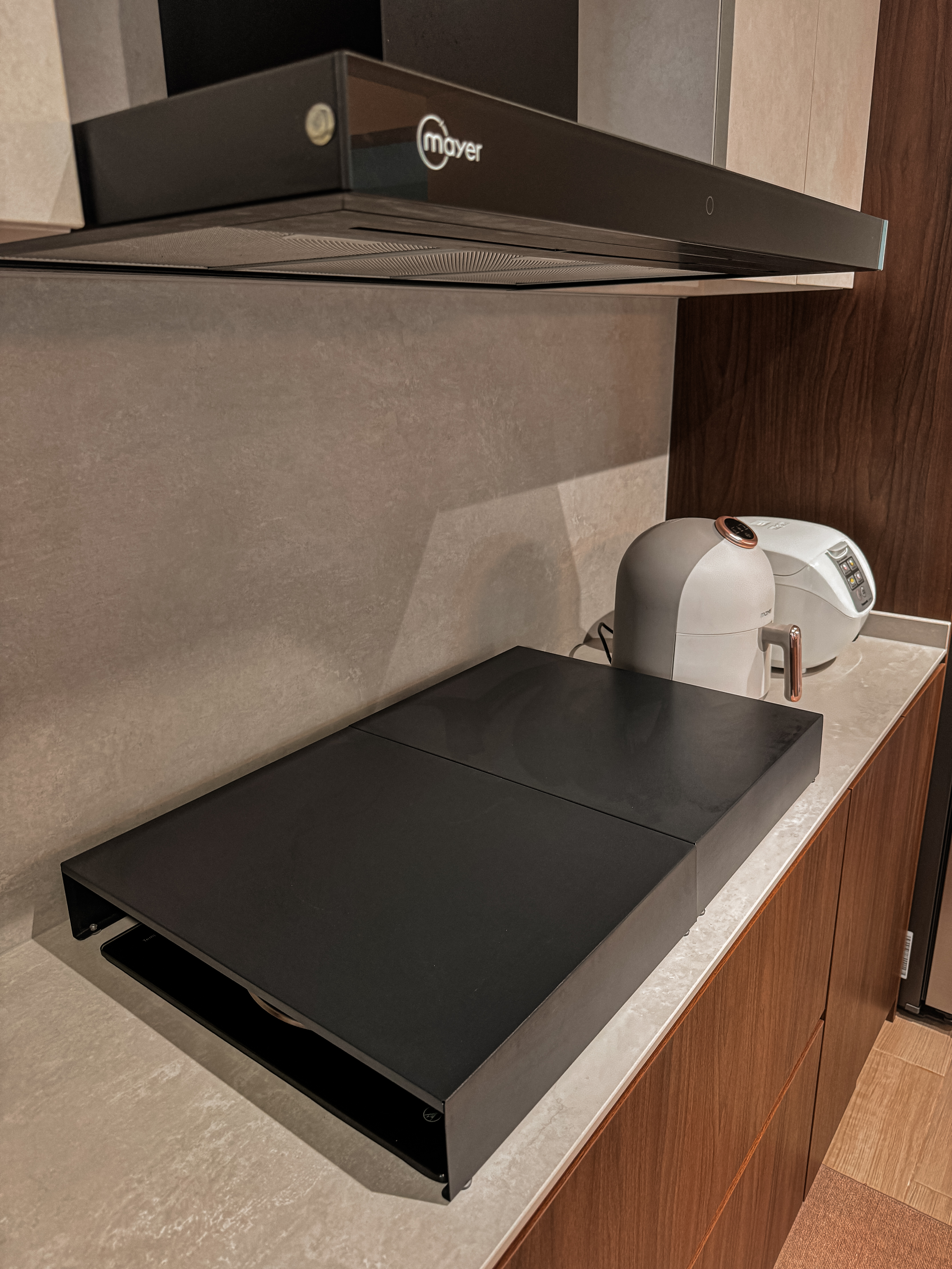 Drawer Goals & Hosting Hacks: How I Organised My Kitchen for Everyday