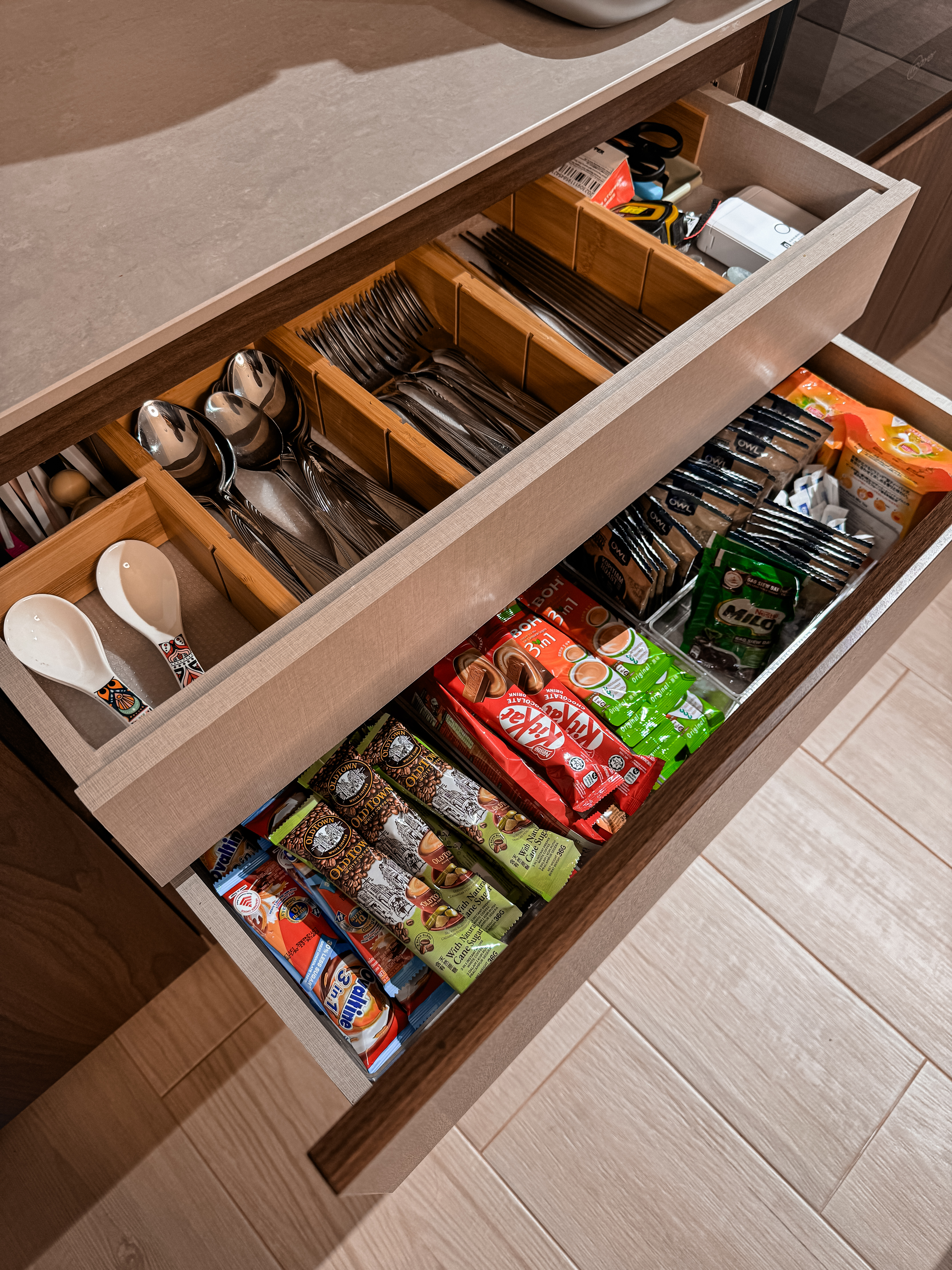 Drawer Goals & Hosting Hacks: How I Organised My Kitchen for Everyday