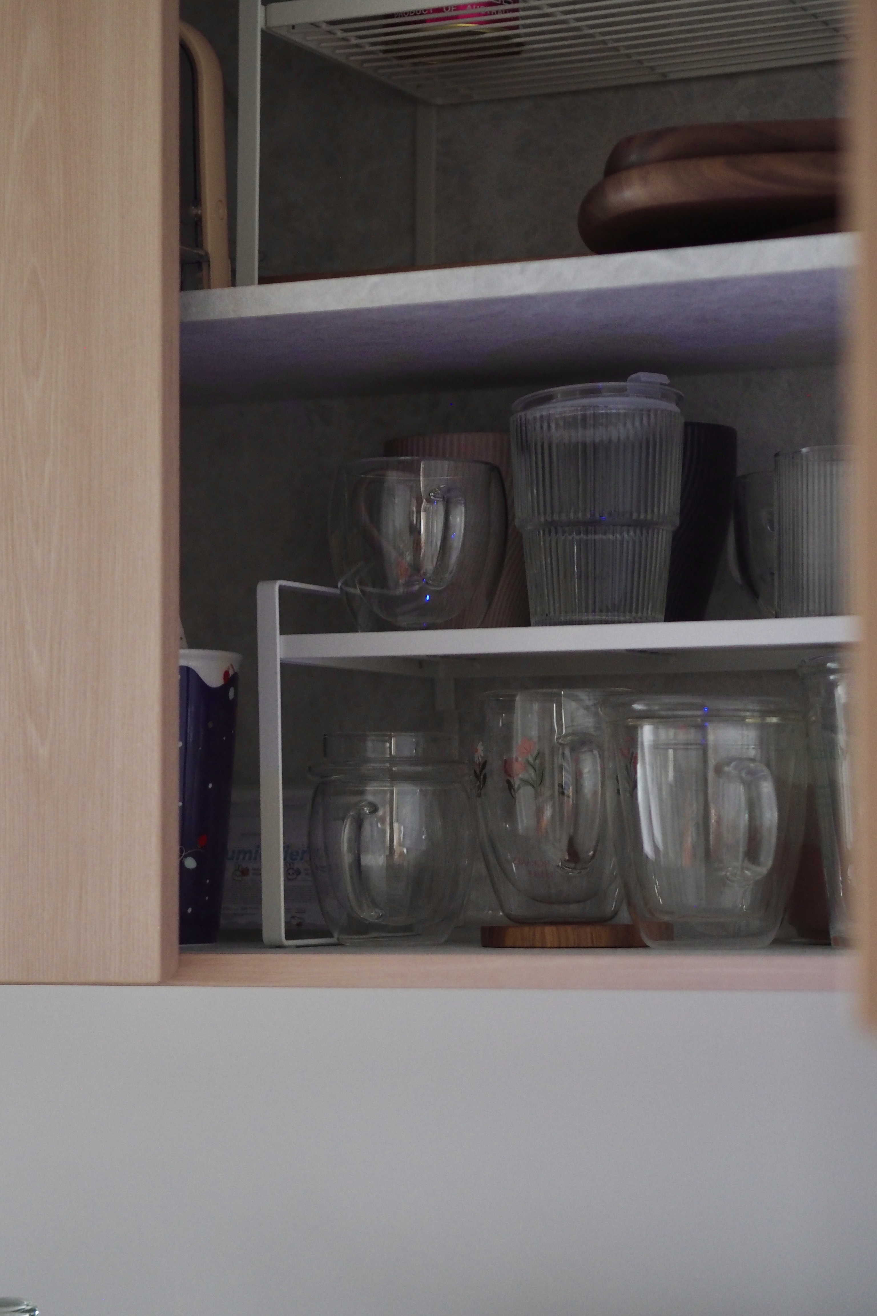 Lots of drawers in the kitchen