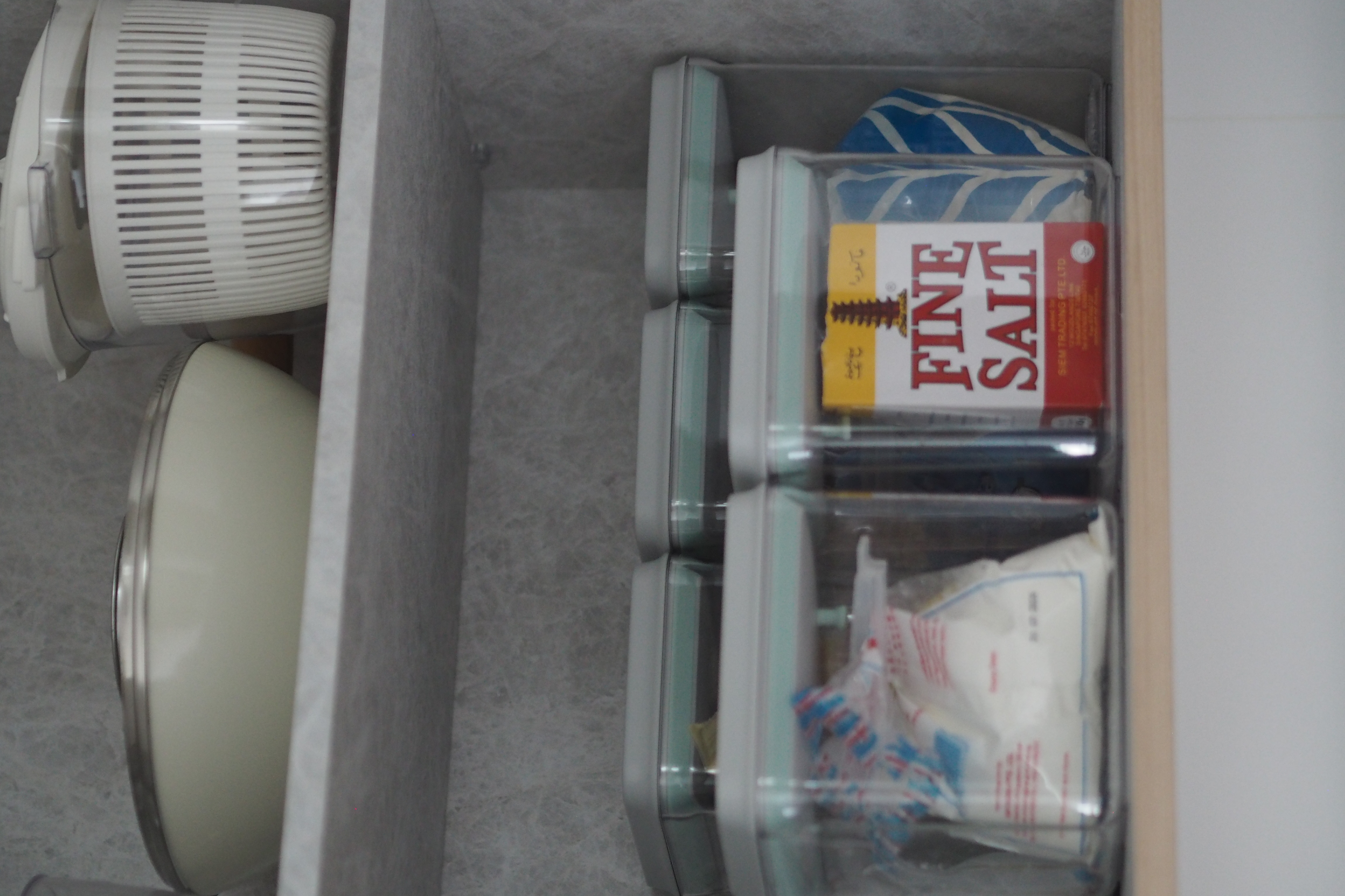 Lots of drawers in the kitchen