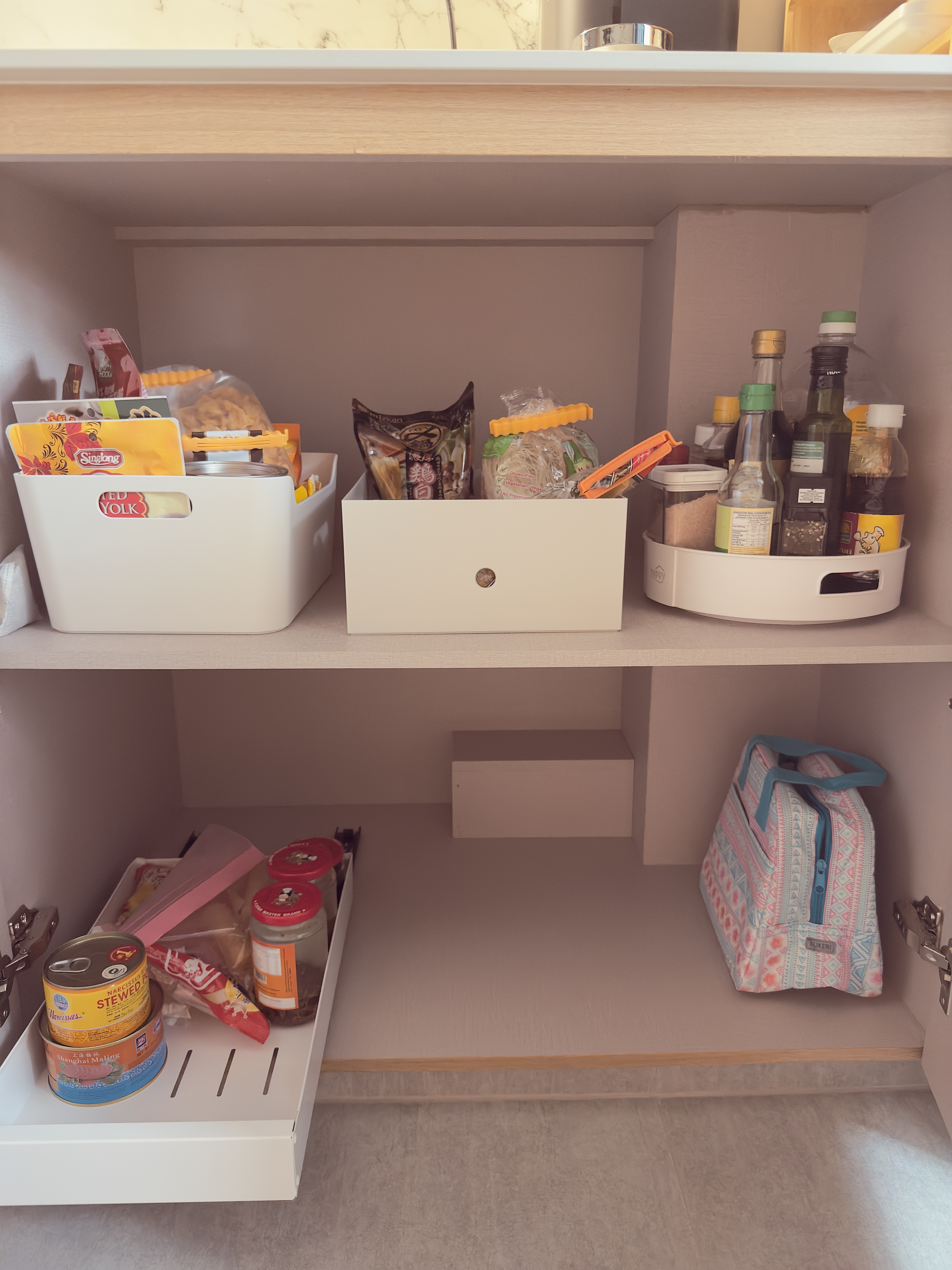 Out of sight, out of mind! Our kitchen organisational tips!