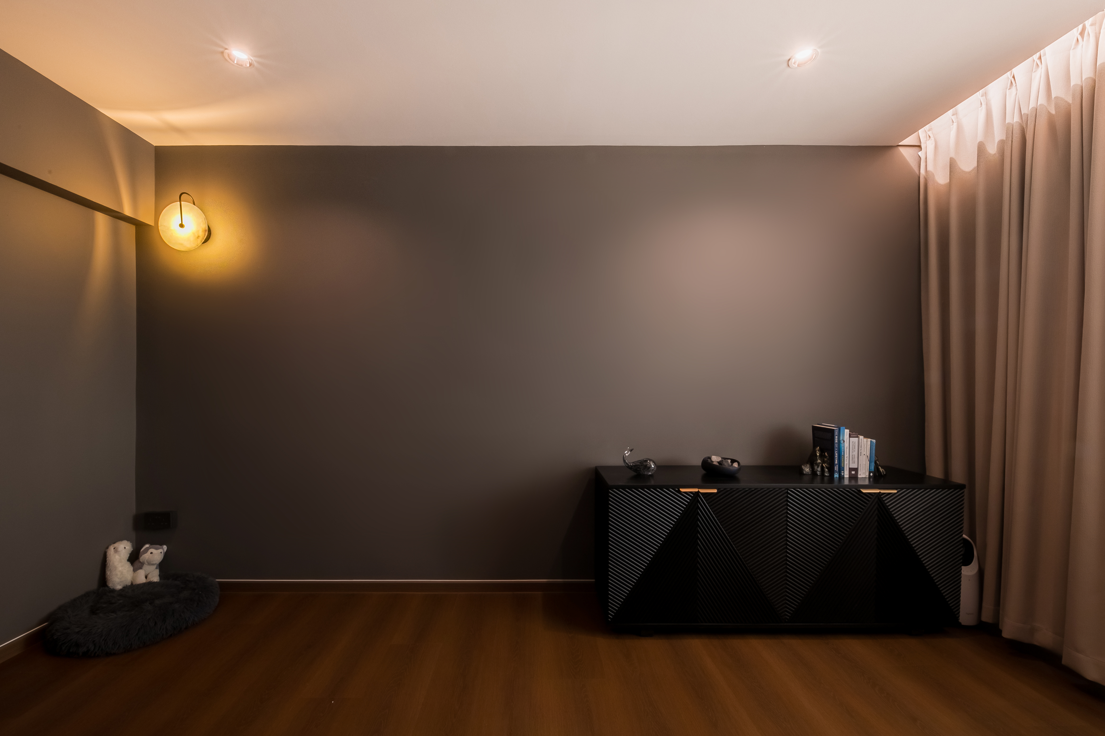 Walnut & Noir: The Perfect Study Haven