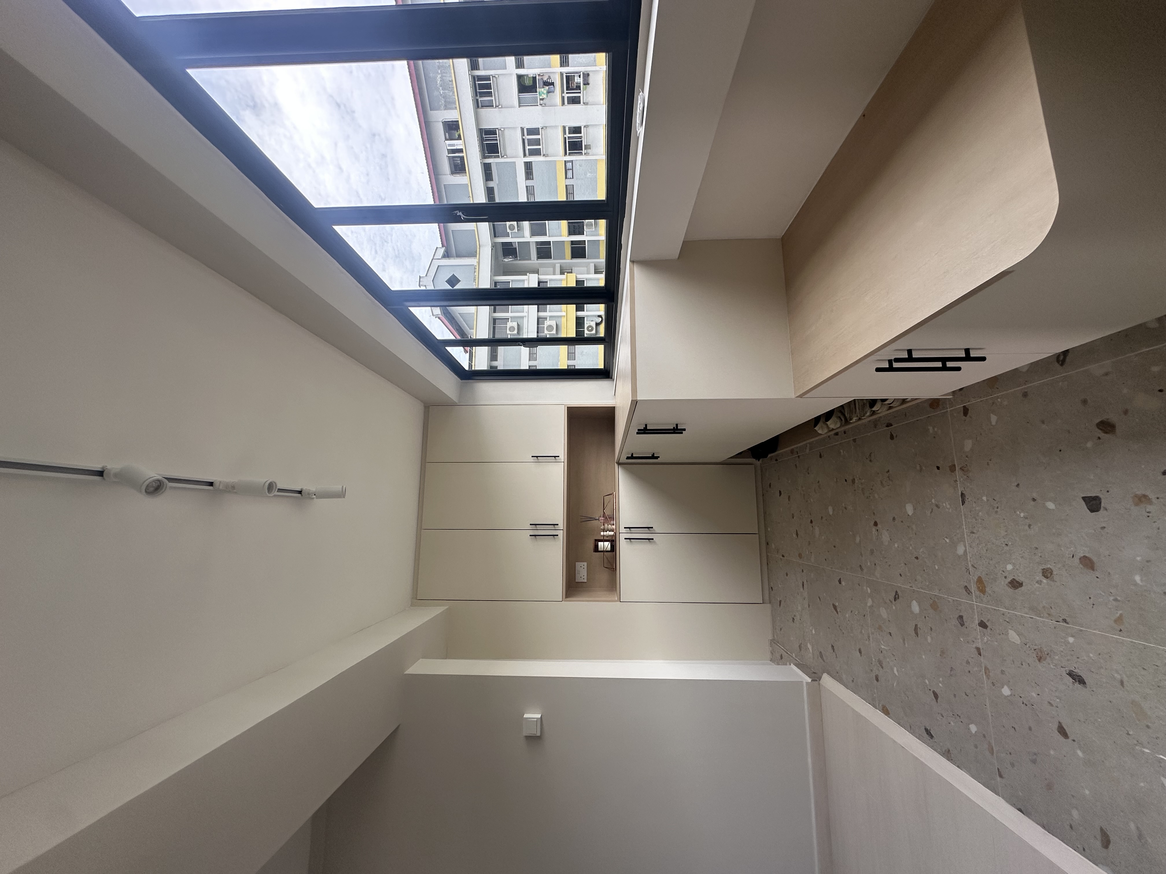 House Tour: Inside an Airy 1668sqft Corner Unit Executive Maisonette