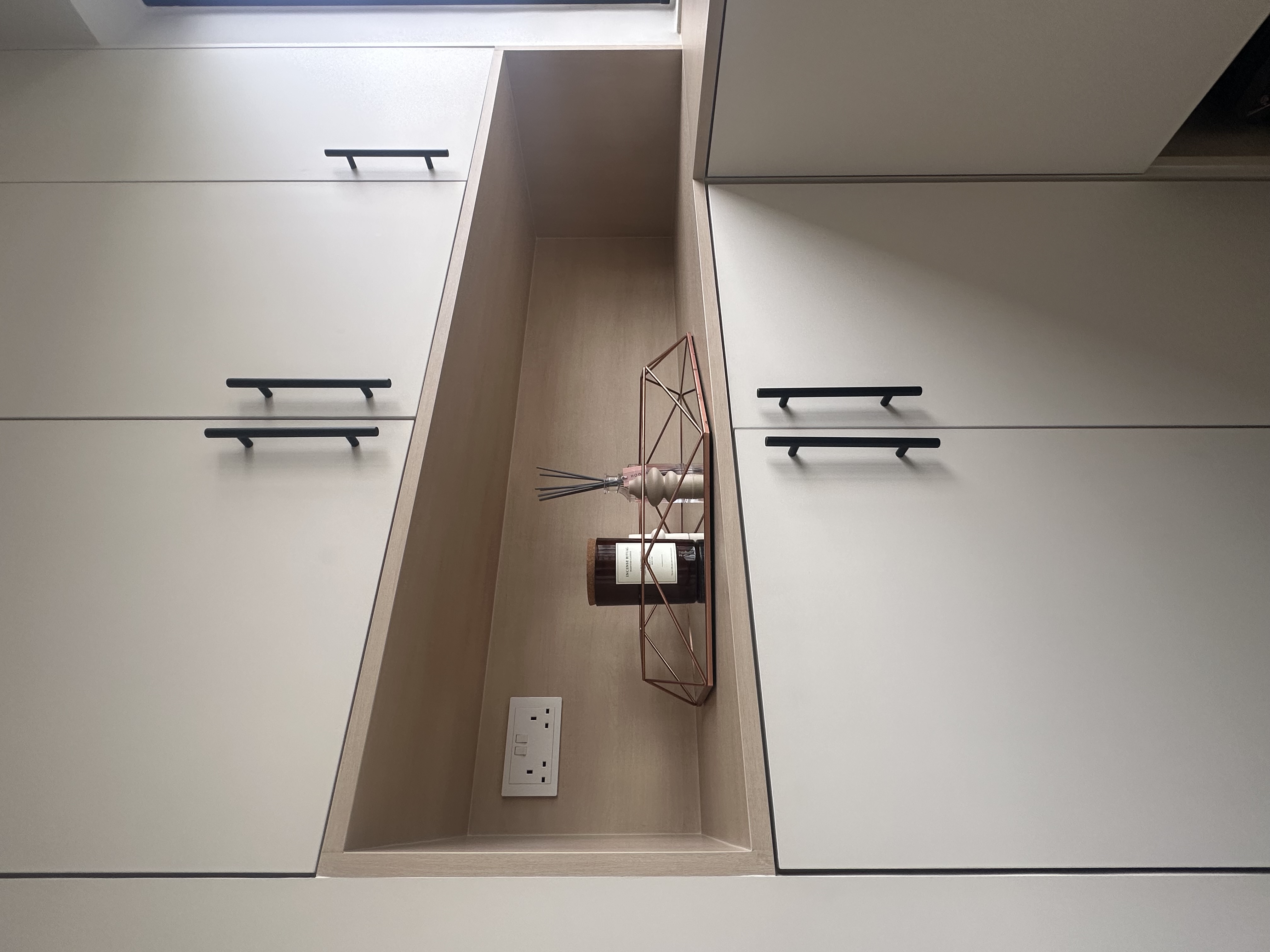 House Tour: Inside an Airy 1668sqft Corner Unit Executive Maisonette