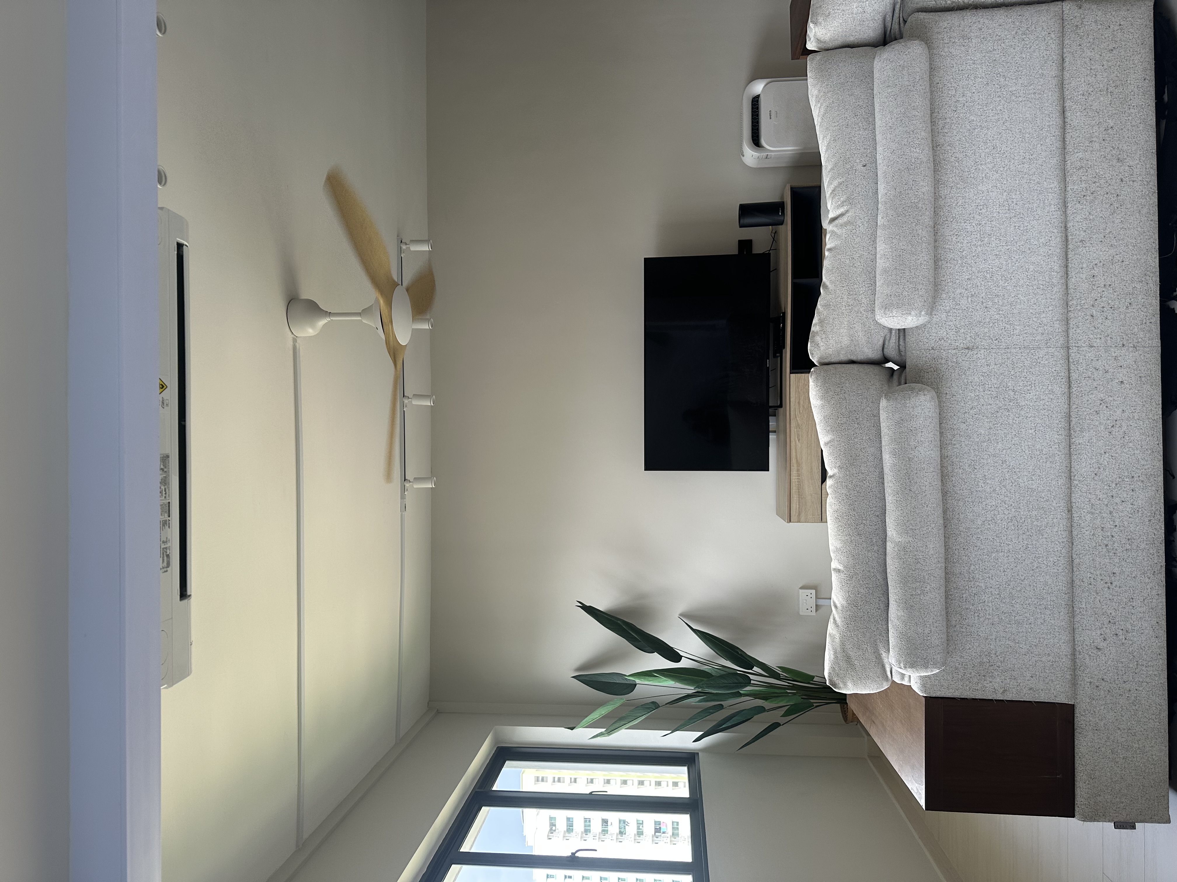 House Tour: Inside an Airy 1668sqft Corner Unit Executive Maisonette