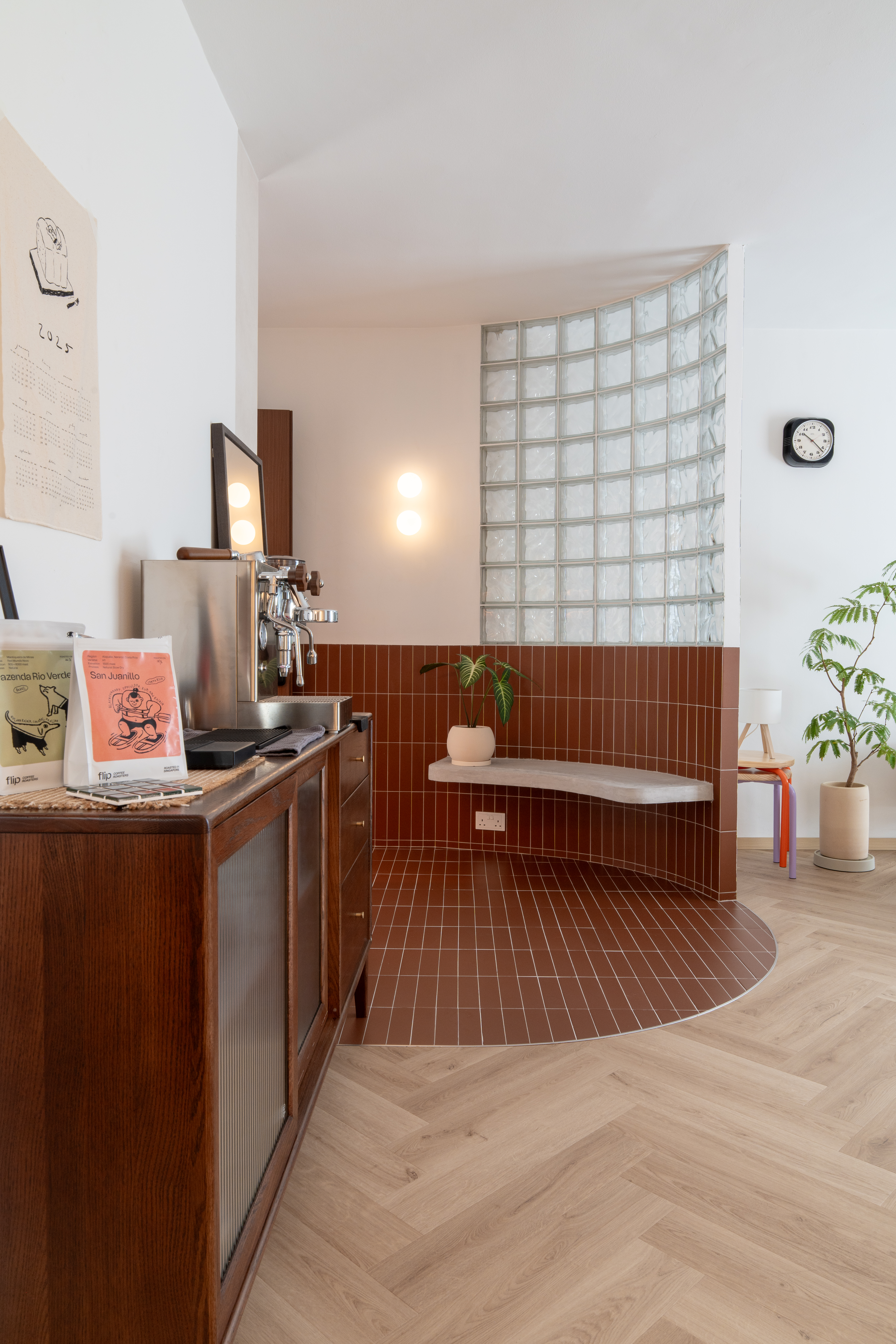 Home tour of our warm & cosy 5-rm resale flat inspired by local cafes!