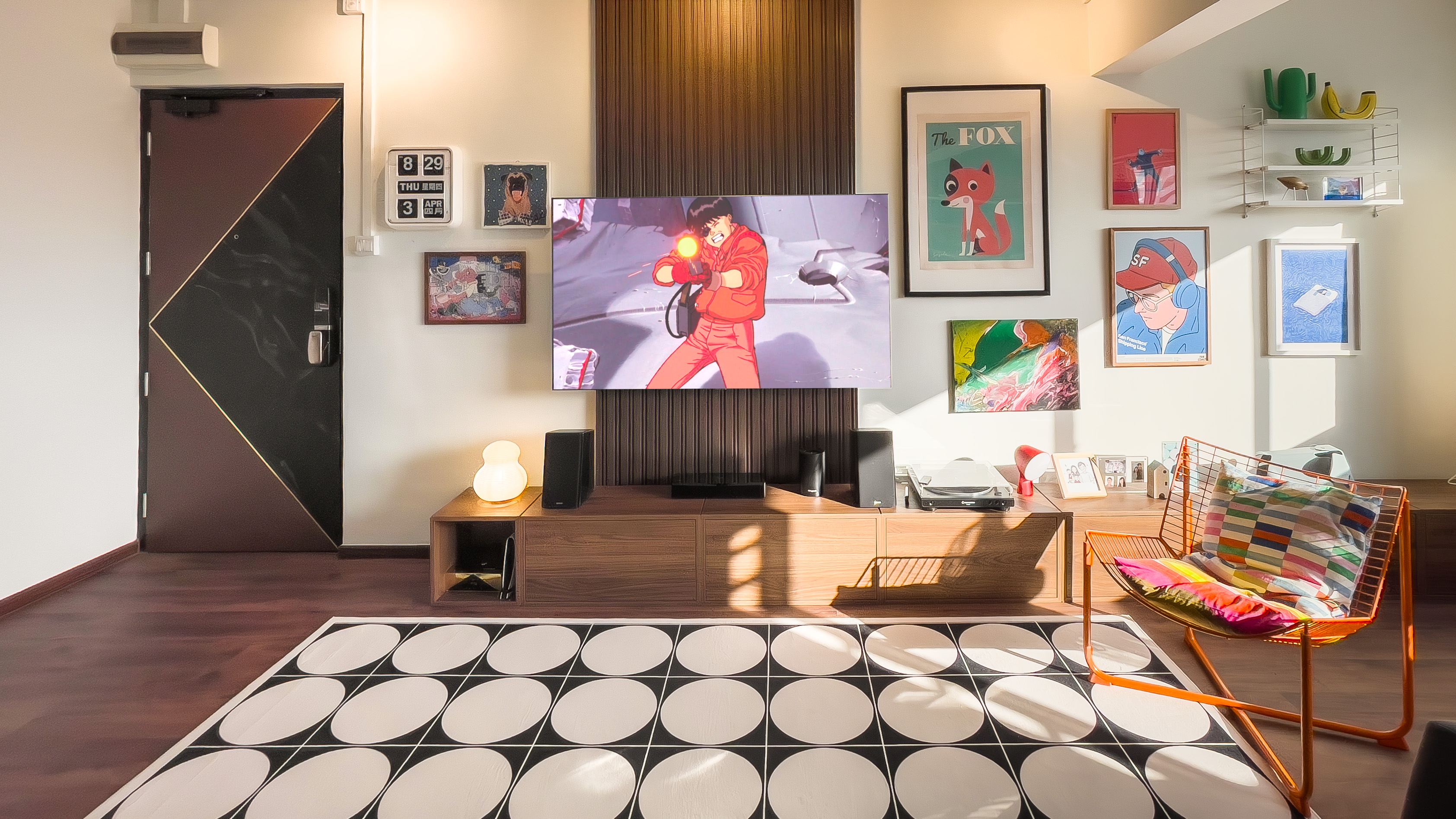 Living-Room:-Mid-Century-Modern-Style-Art-Display