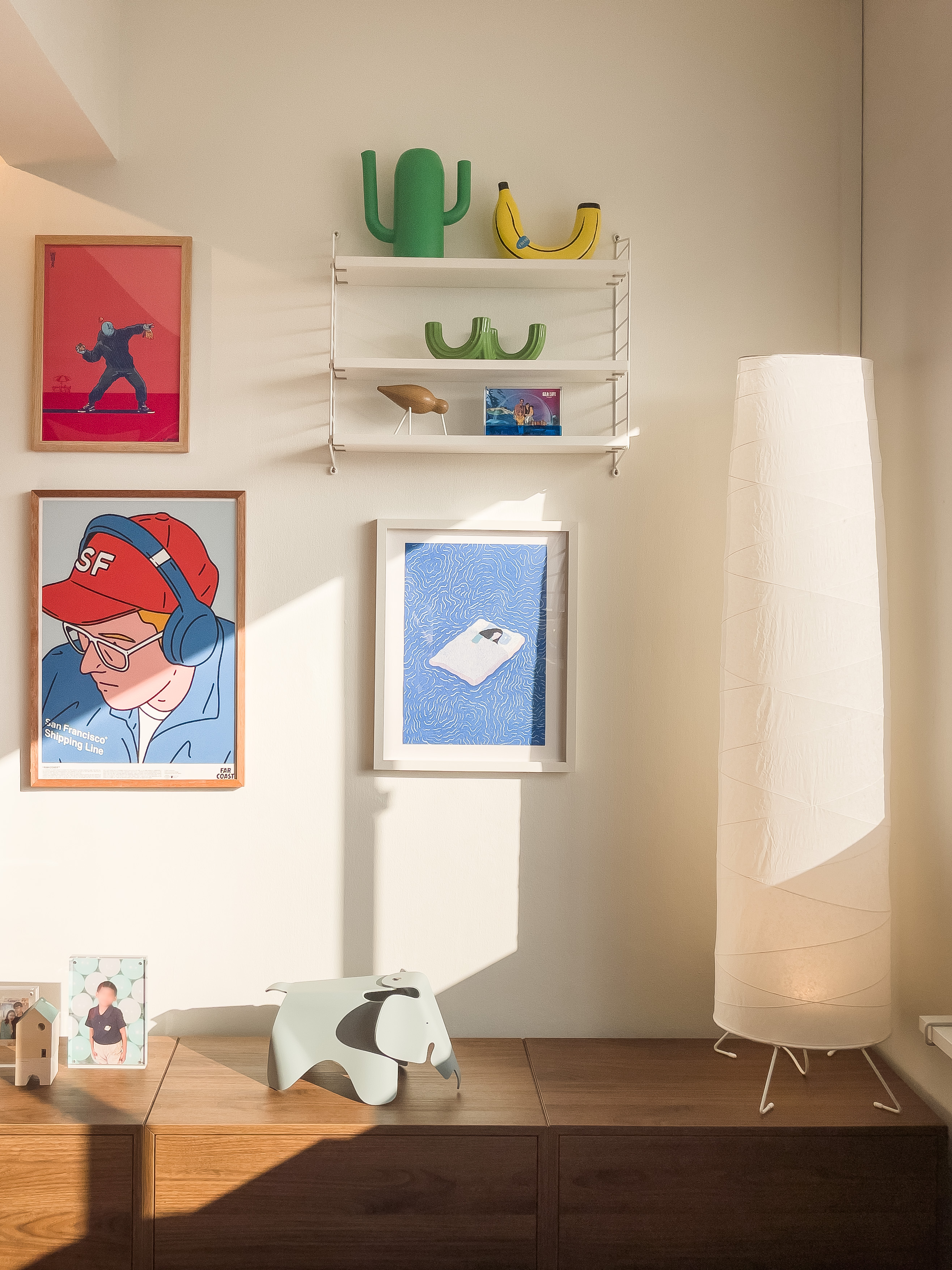 Living Room: Mid-Century Modern Style Art Display