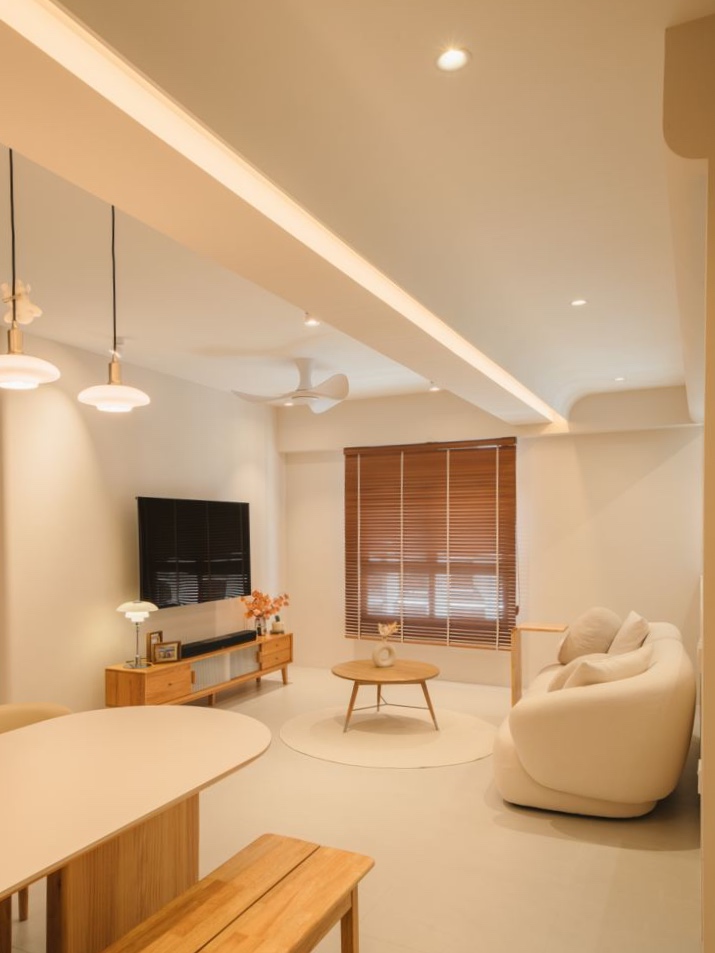 Customer home photo 3: How we incorporated curves, curves, and more curves