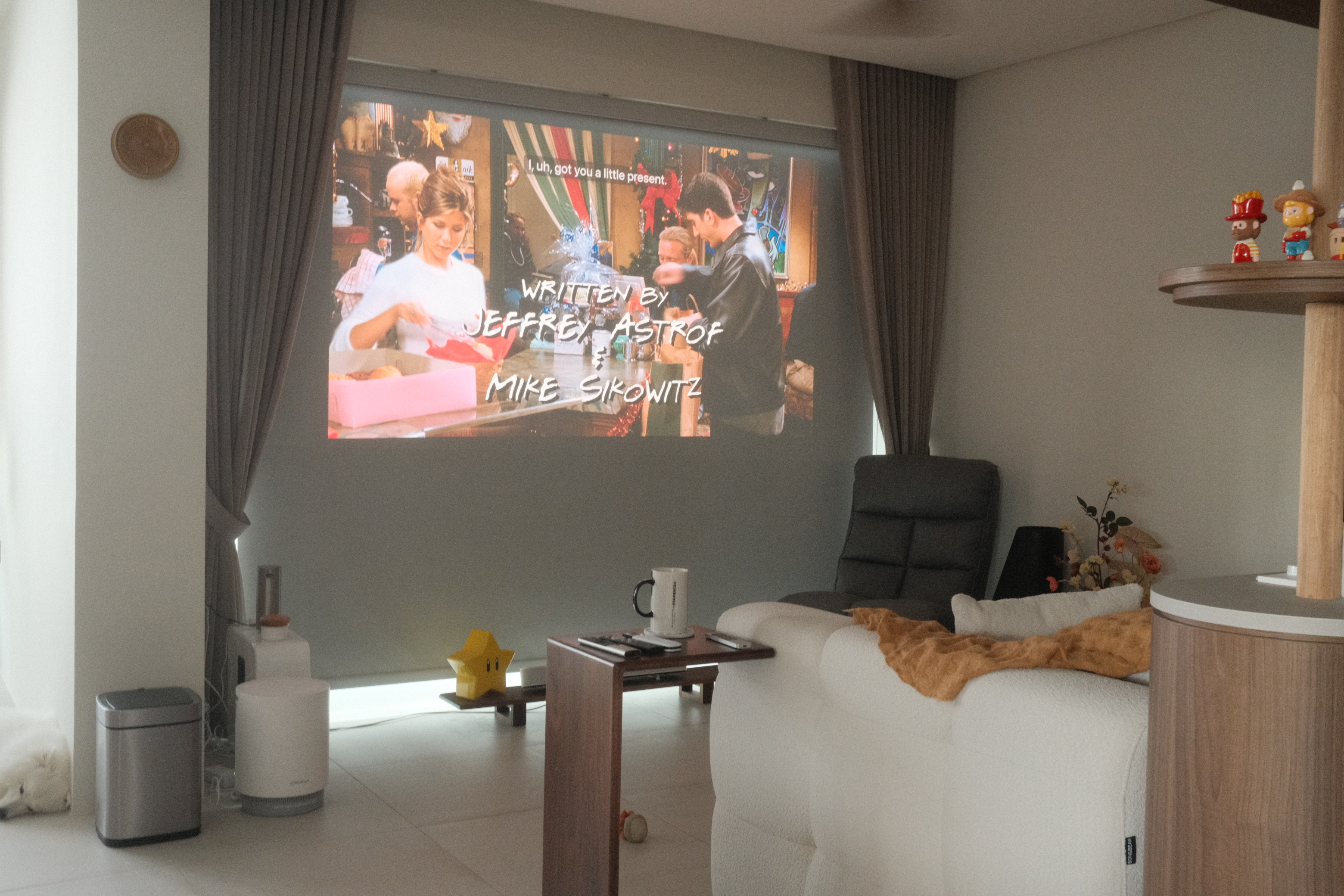 A-curvy-wabi-sabi-4-room-BTO-with-a-pop-of-colour