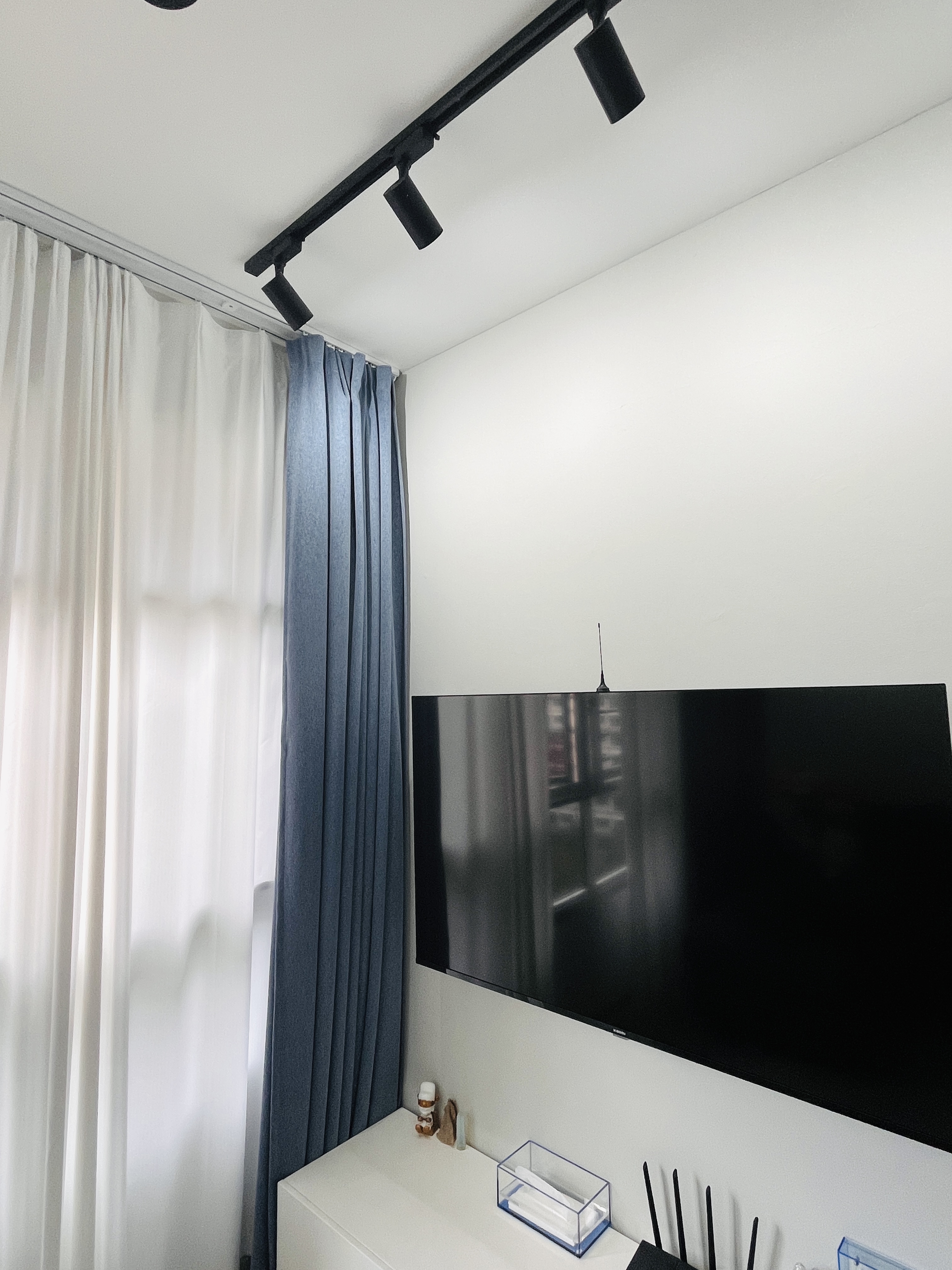 3 common things we DON'T have in our living room