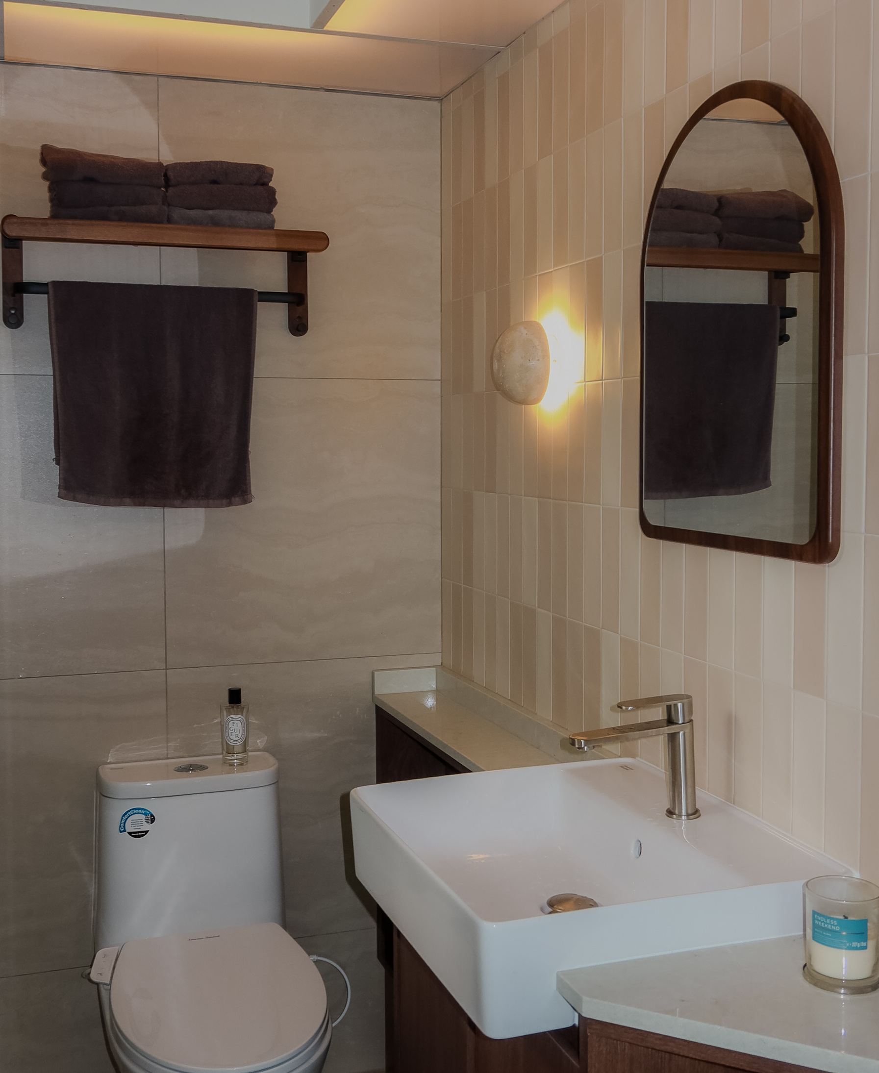 Our Walnut Home: A look into our modern contemporary yet cozy home!