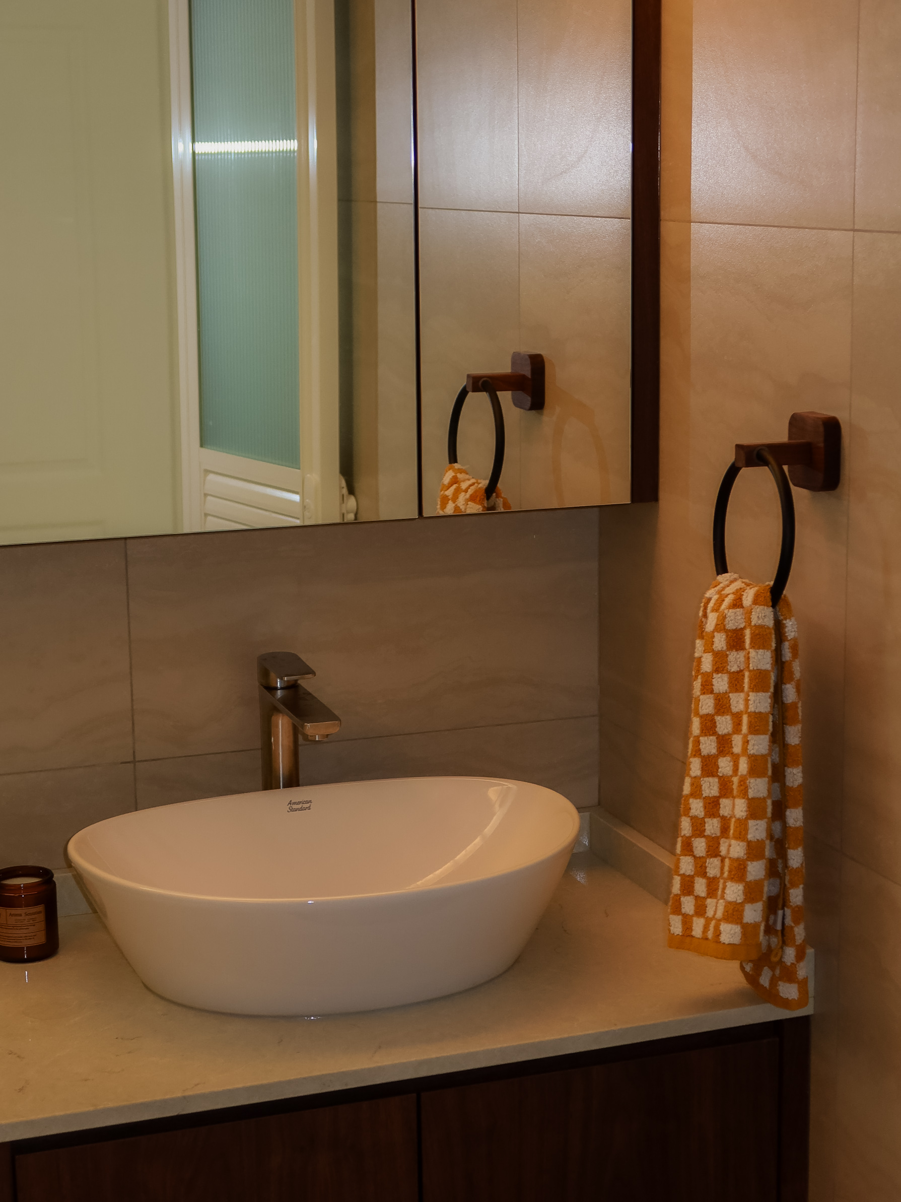 Our Walnut Home: A look into our modern contemporary yet cozy home!